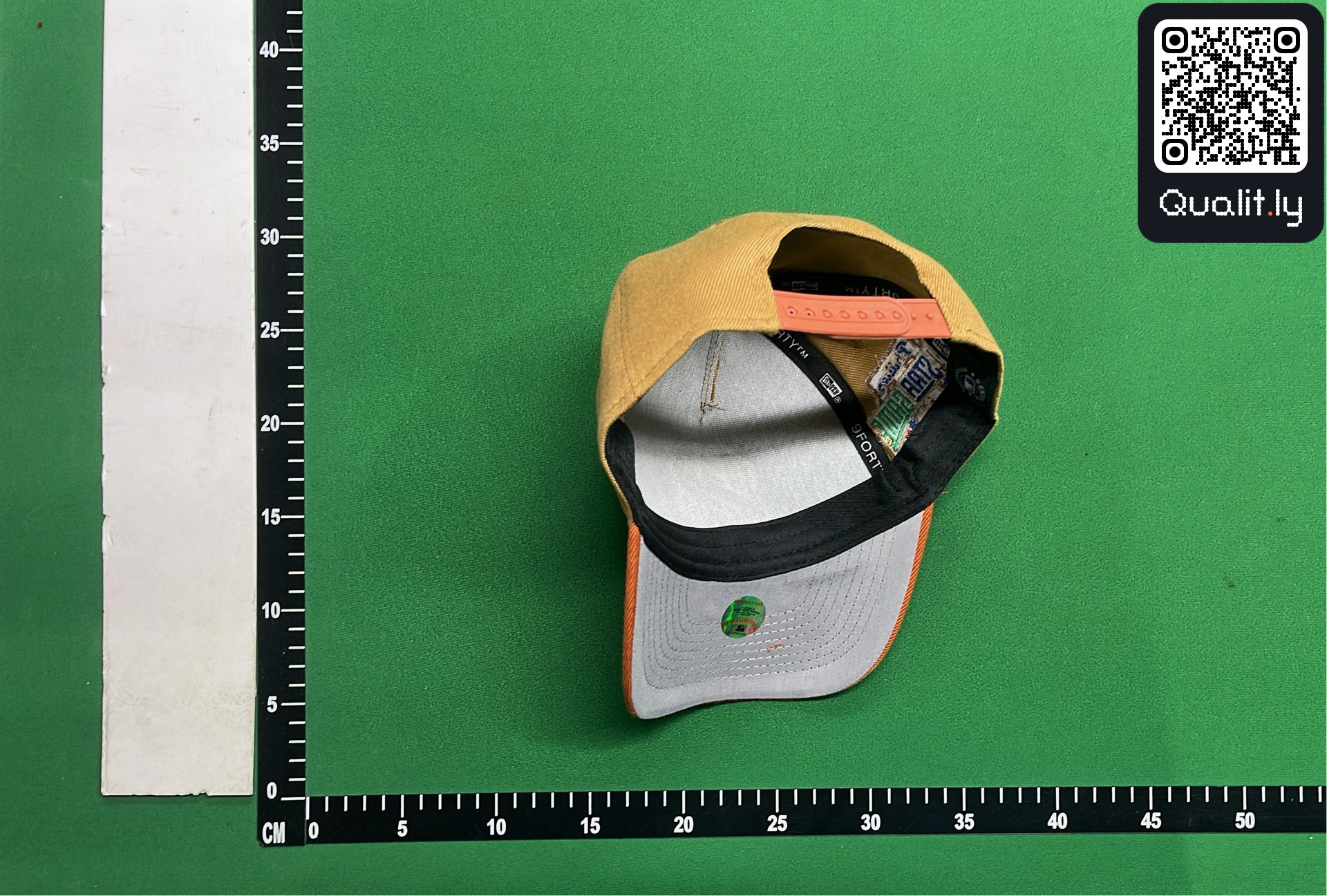 Pet — QC-foto 3 van 54