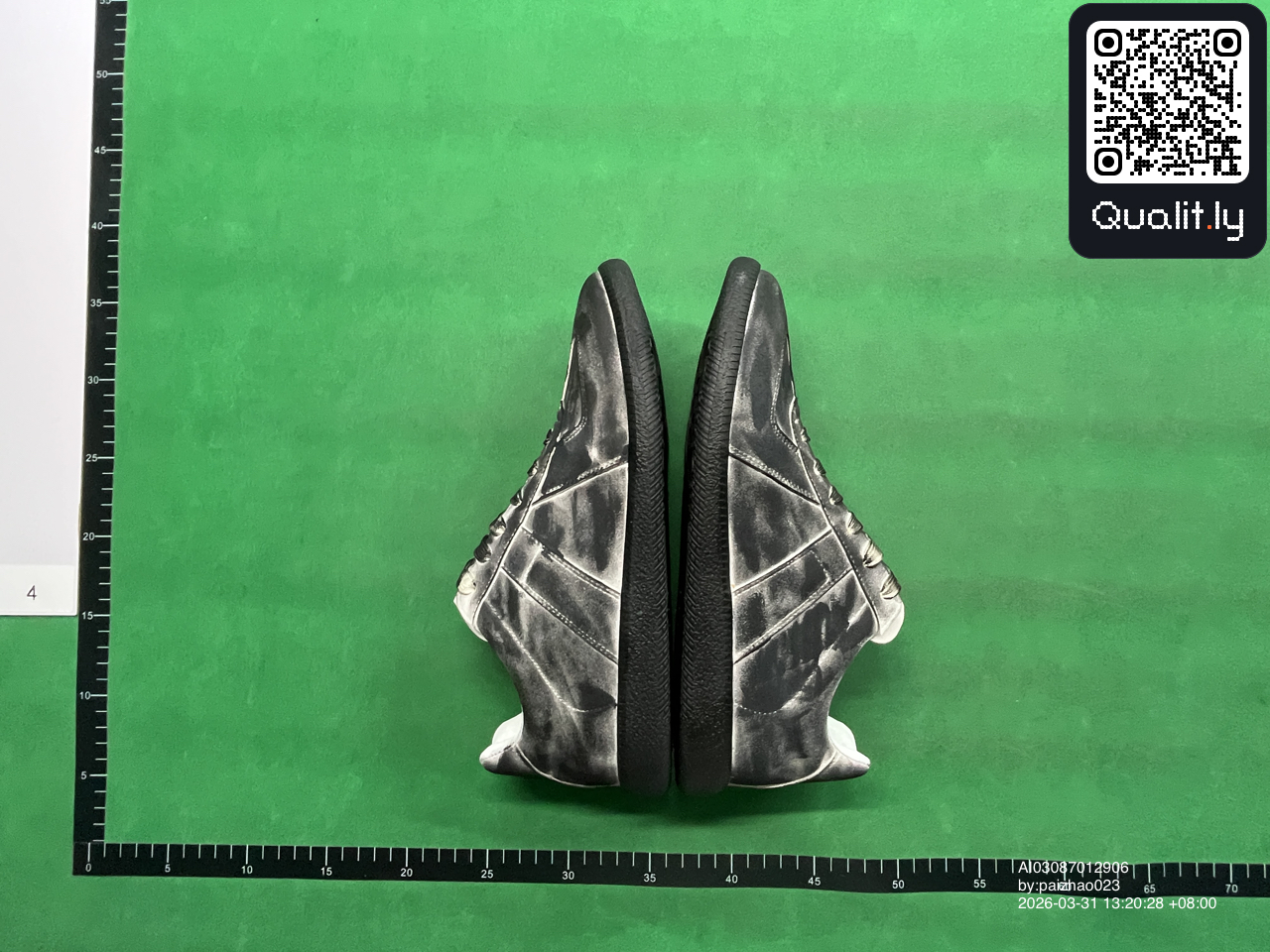 球鞋 QC 照片 2 / 12