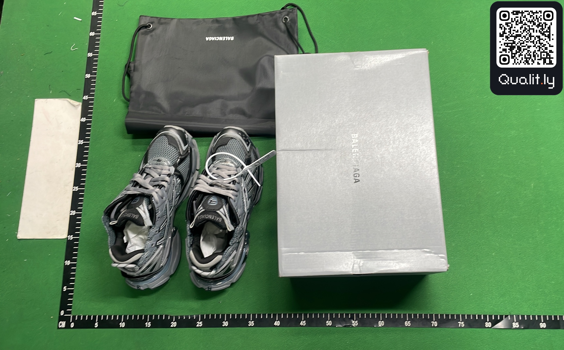 Sneakers — QC-foto 1 av 6