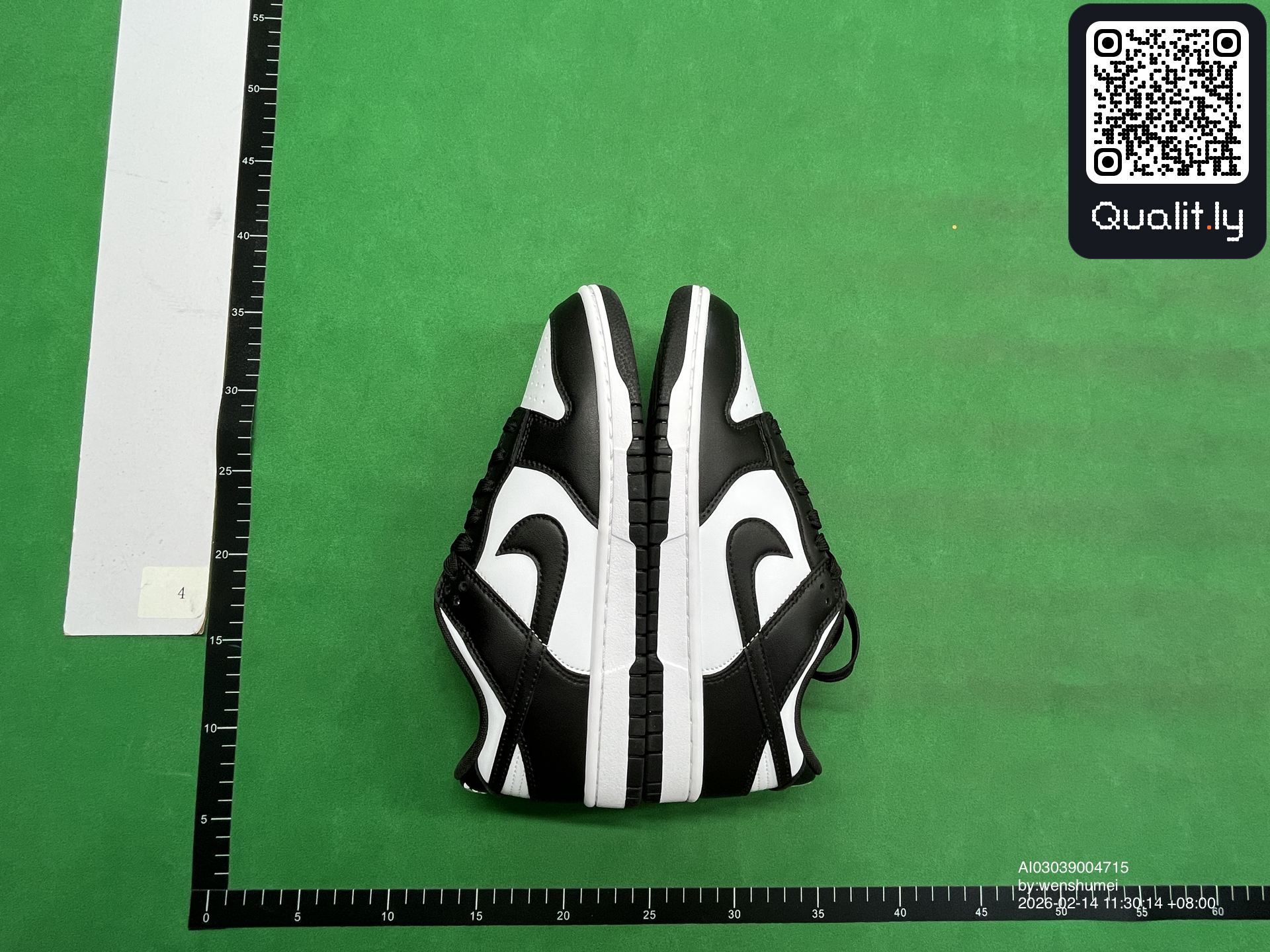 Sneakers QC photo 1 of 30