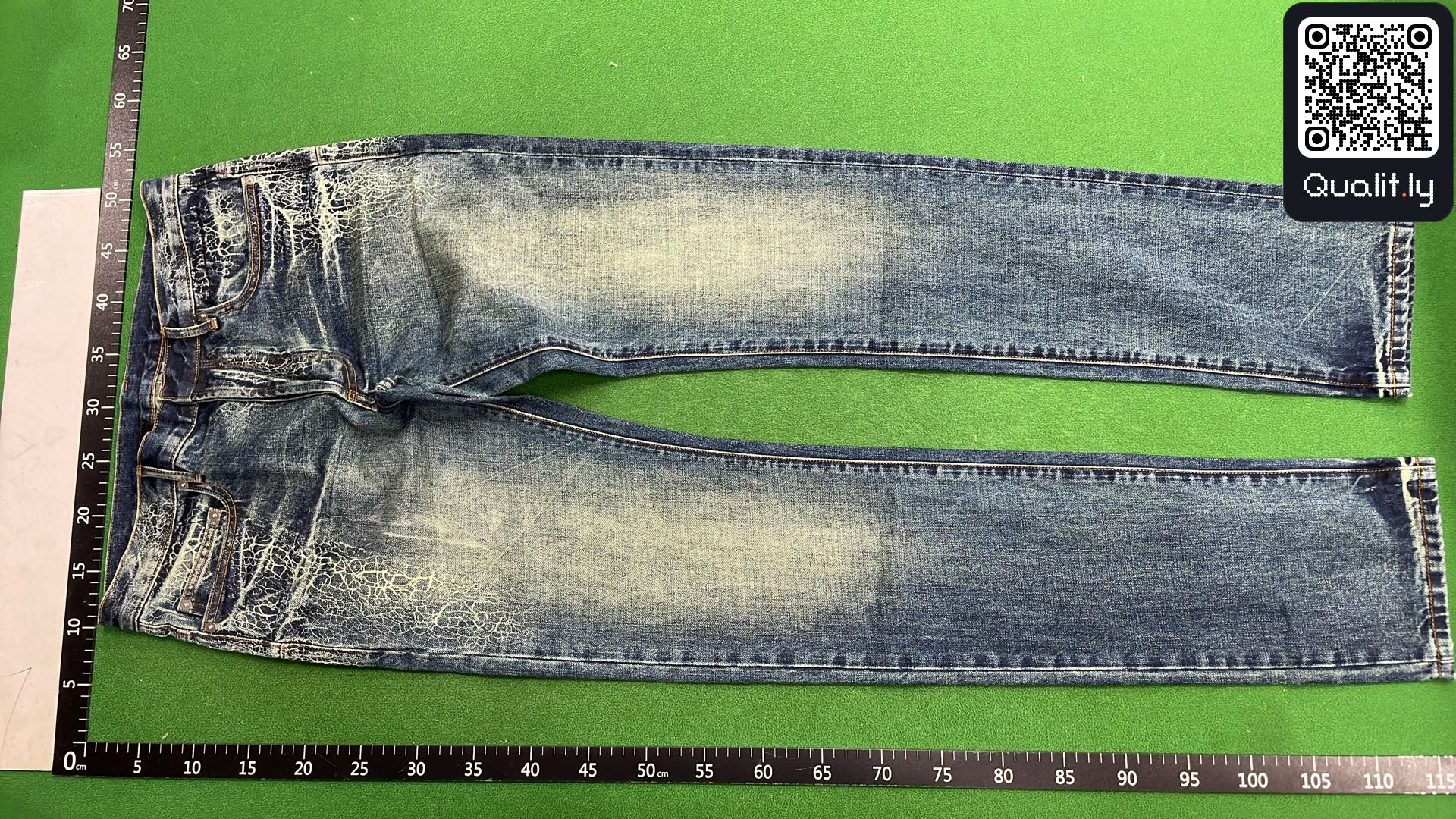Jeans — QC-foto 2 av 4