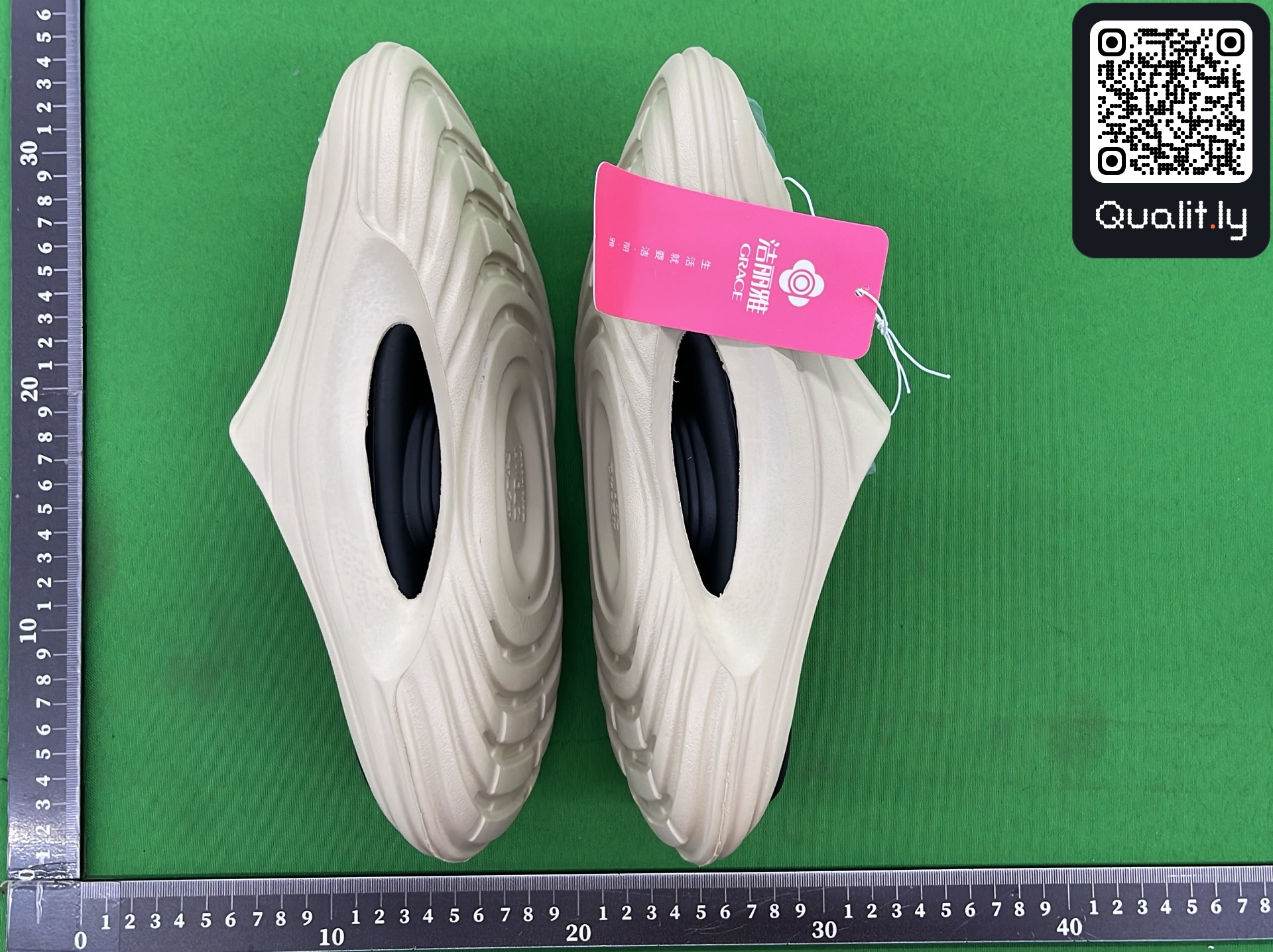 Slippers — QC-foto 2 van 24