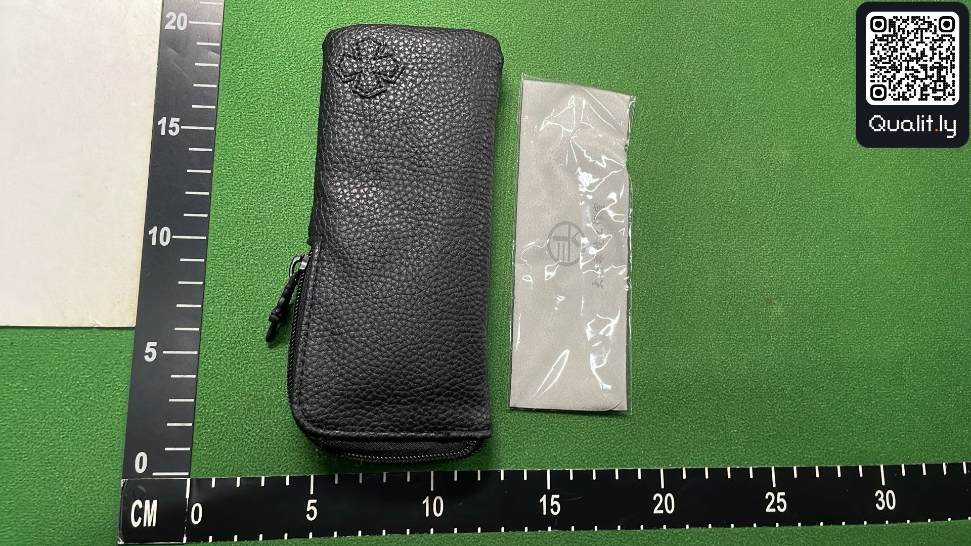 Bag QC photo 3 of 36