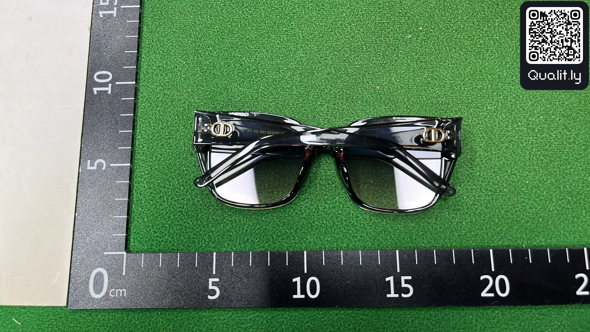 Gafas de sol — foto QC 2 de 3
