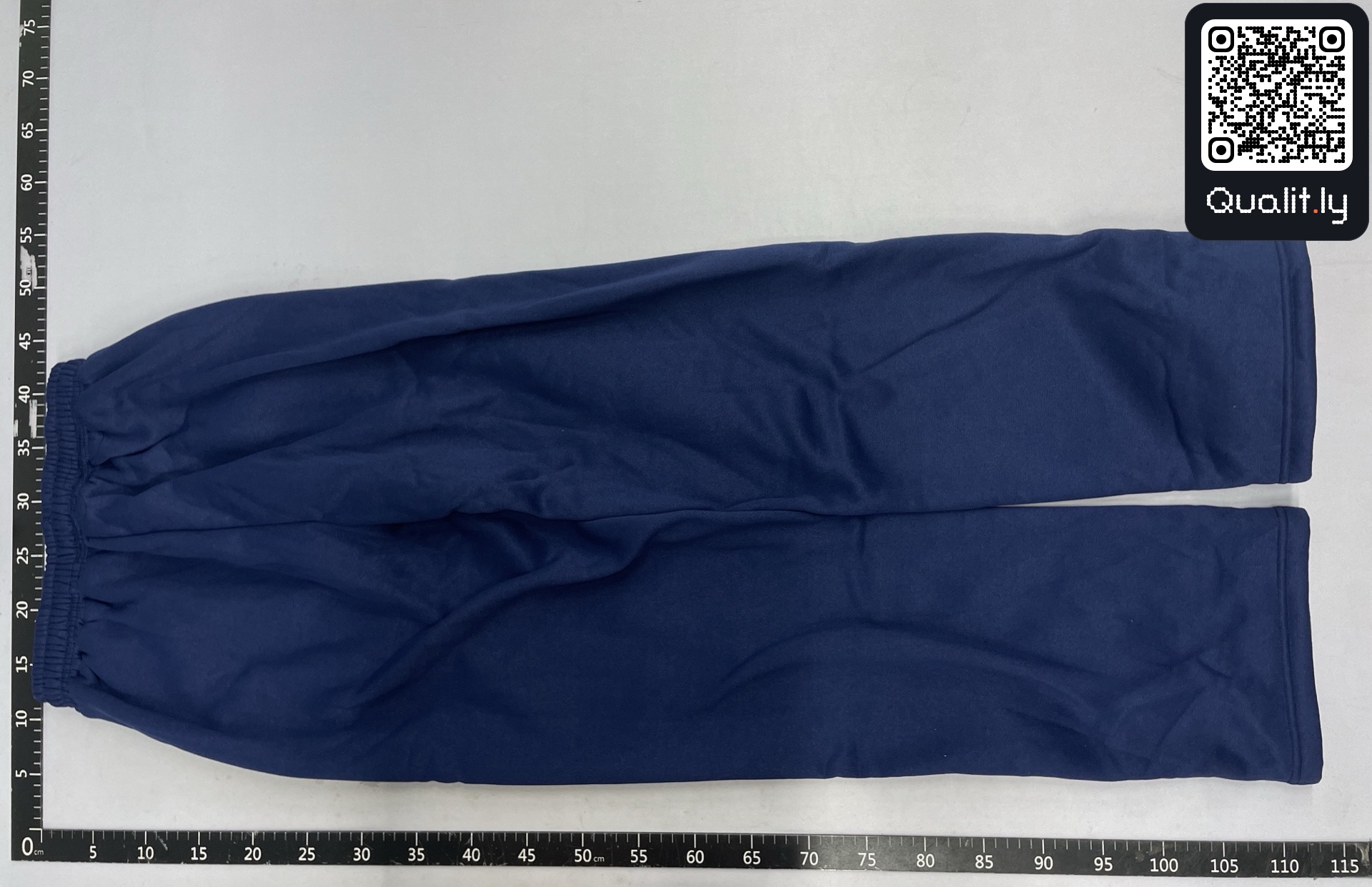 Hoodie QC photo 2 of 179