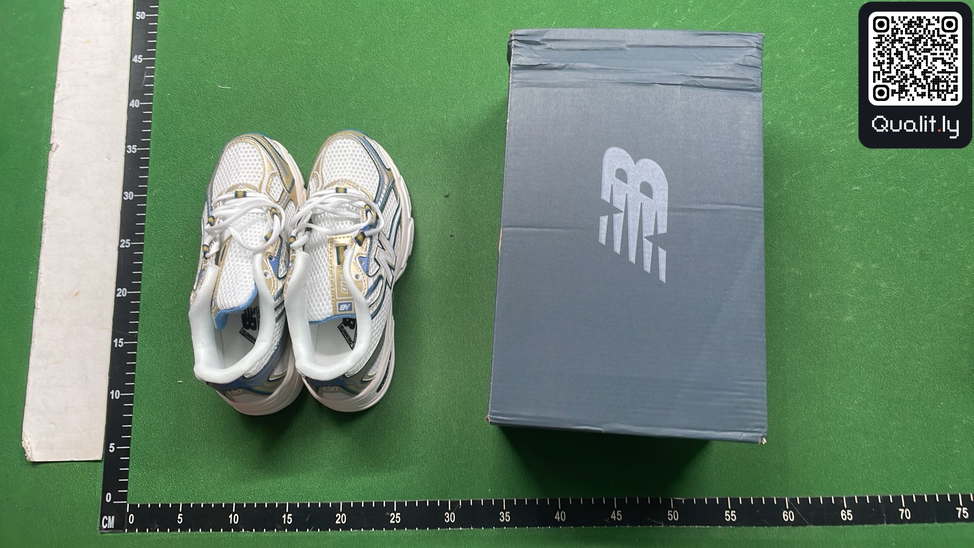 Sneaker — QC-Foto 1 von 12