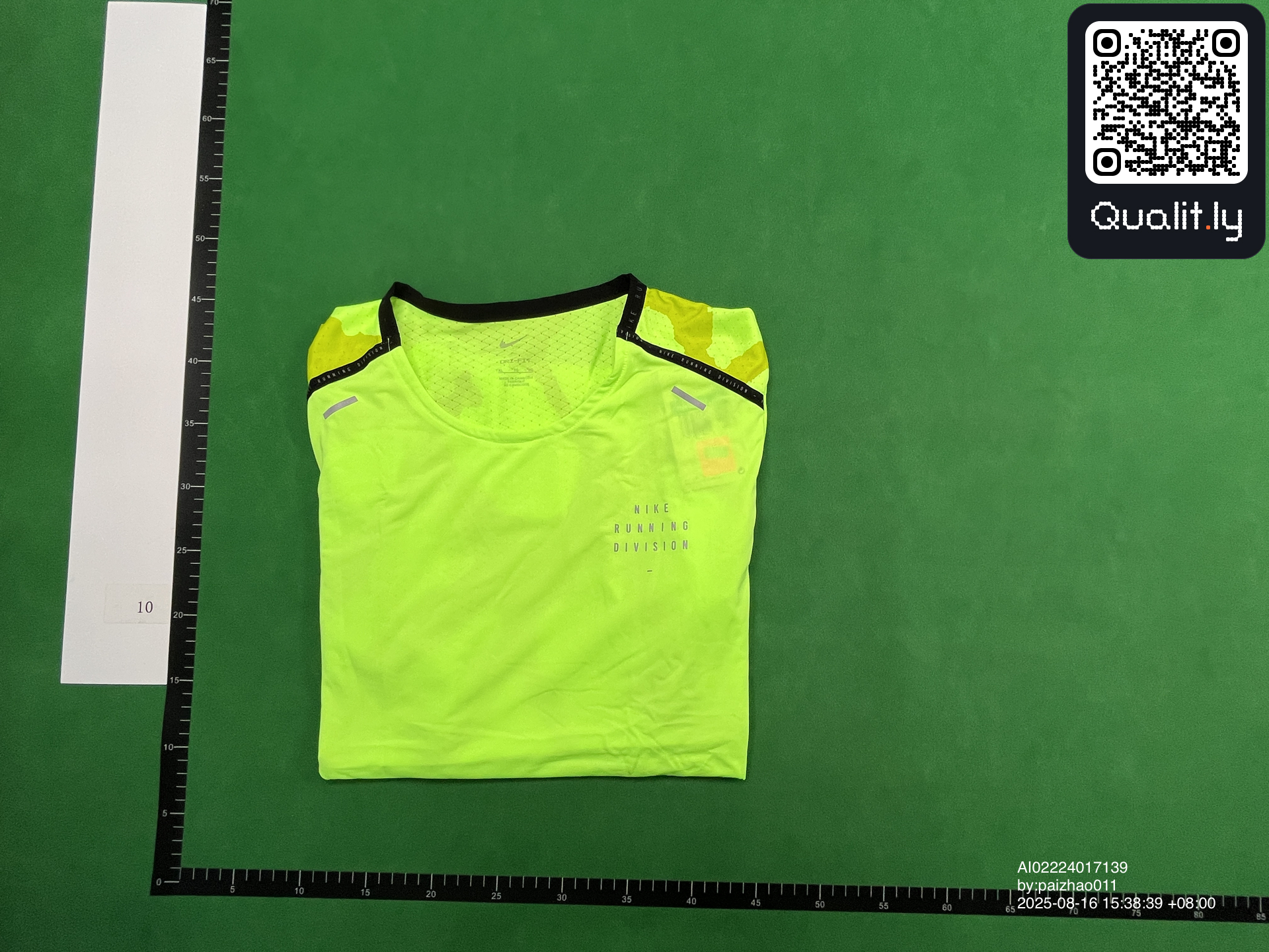 T-shirt — QC-foto 1 van 8