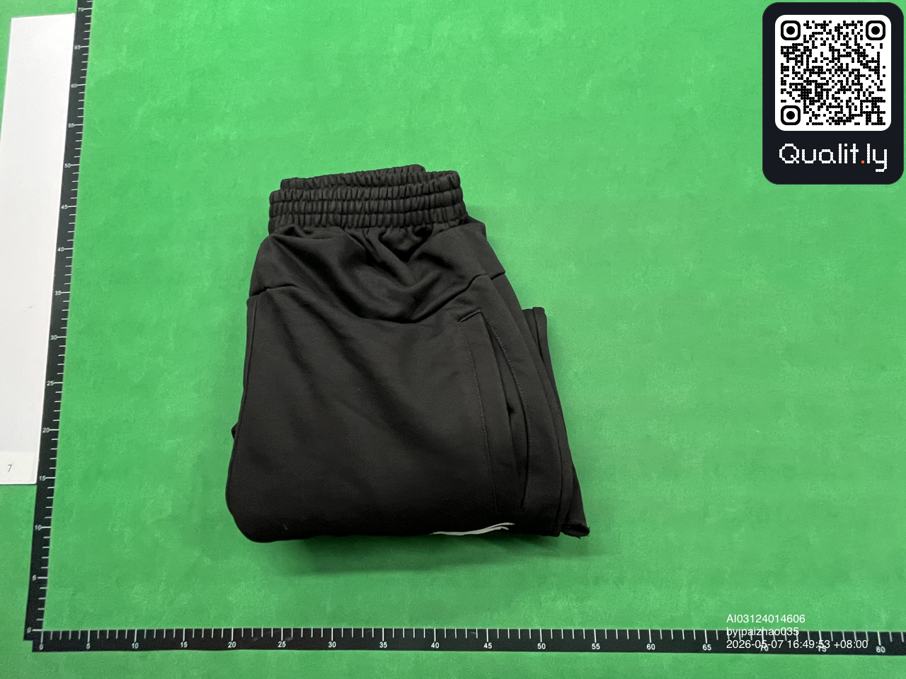 Pants QC photo 1 of 4