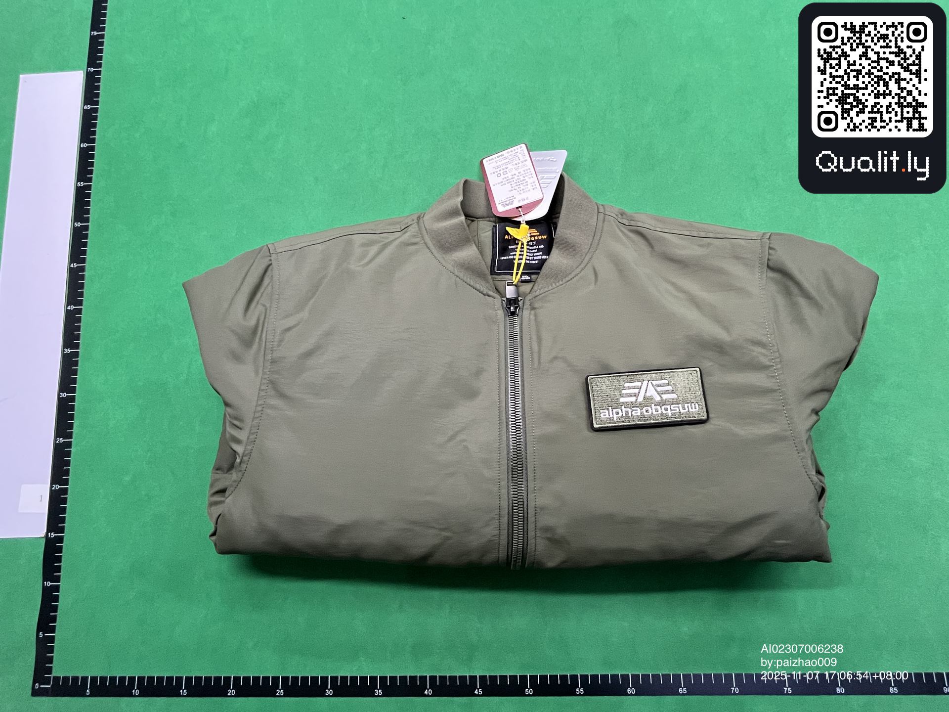 Jacke — QC-Foto 1 von 4