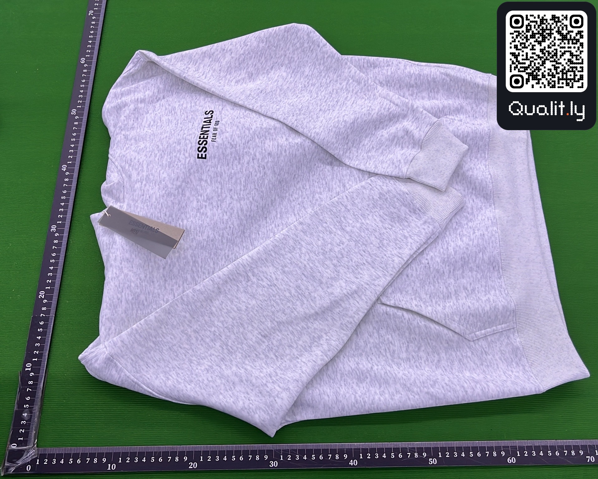 Hoodie — QC-Foto 3 von 20