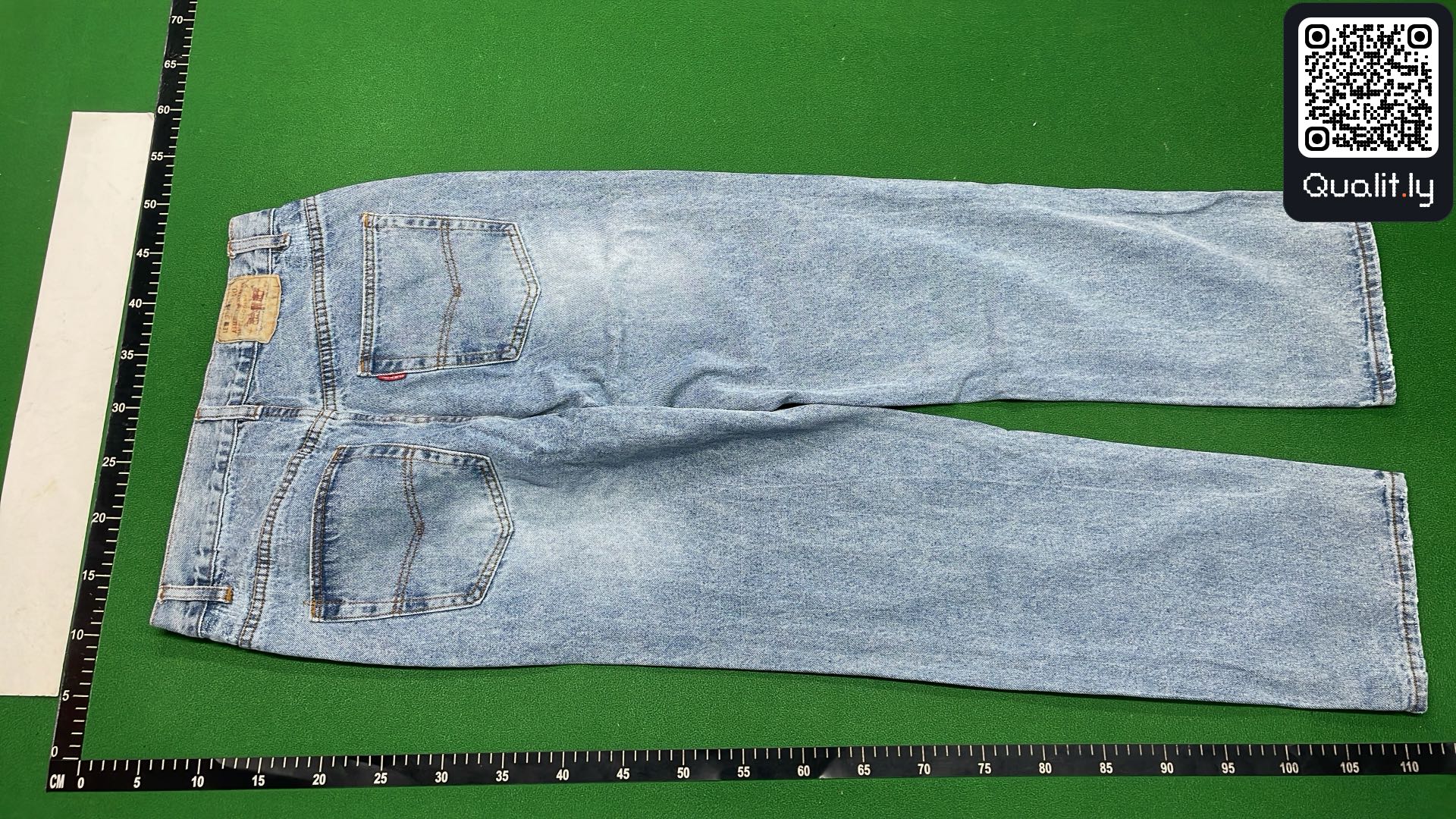 Jeans QC photo 3 of 38