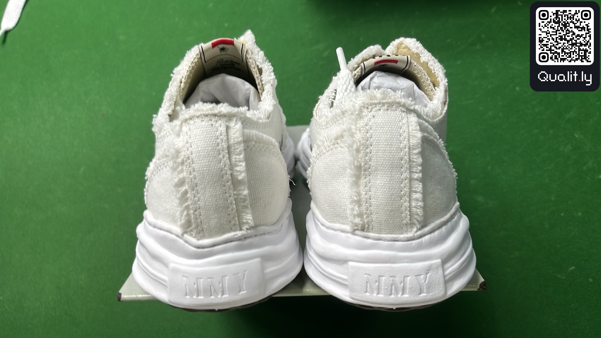 Sneakers QC photo 3 of 6