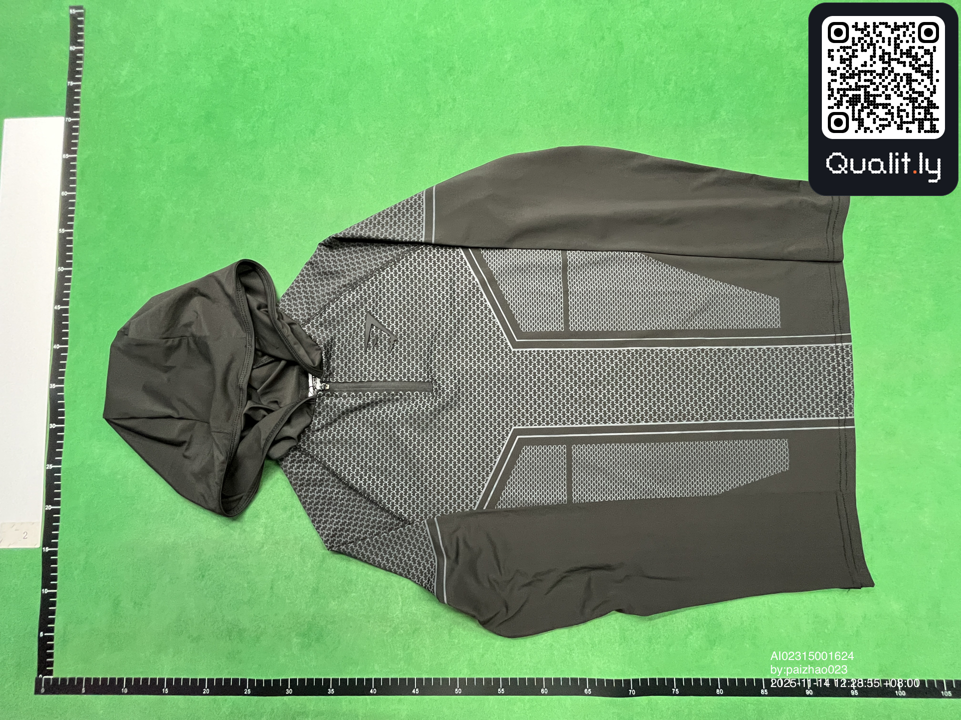 Camiseta — foto QC 3 de 20
