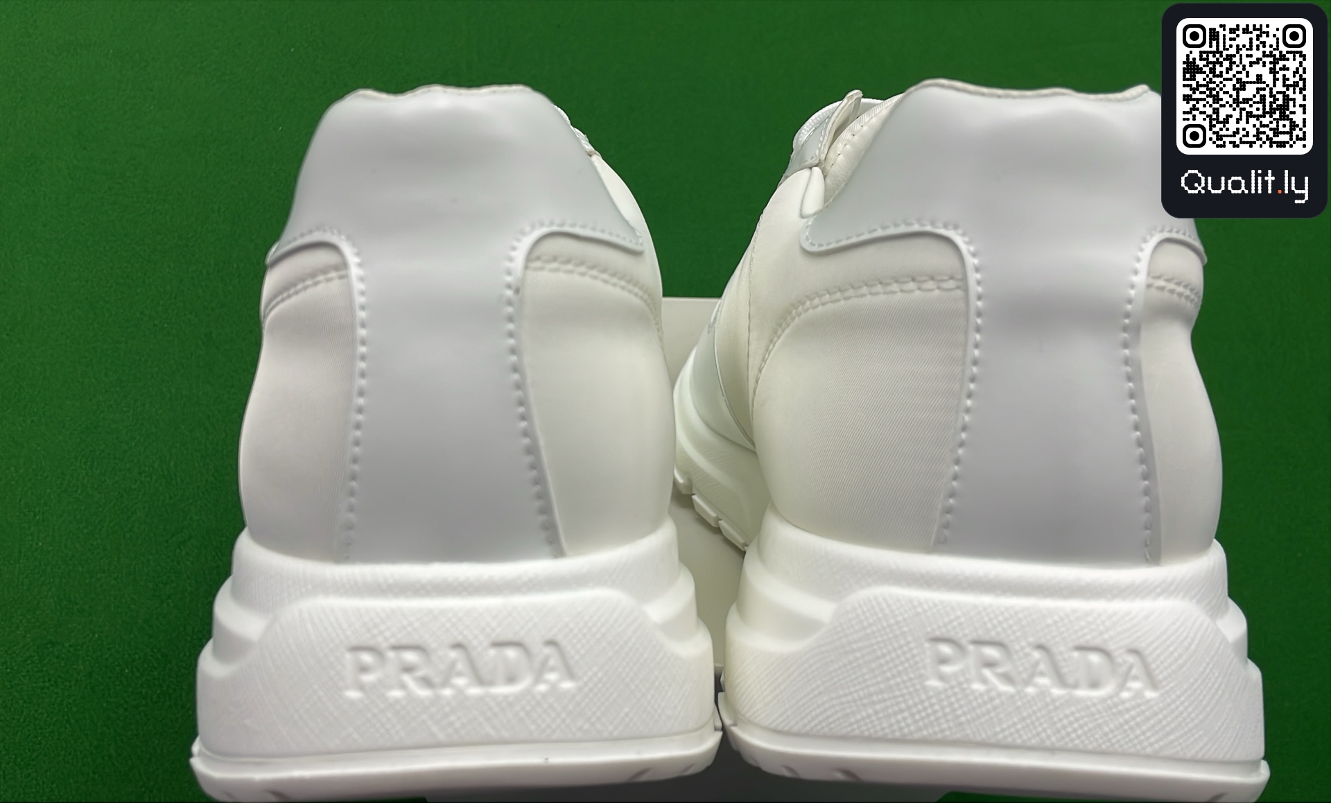 Sneakers QC photo 3 of 130