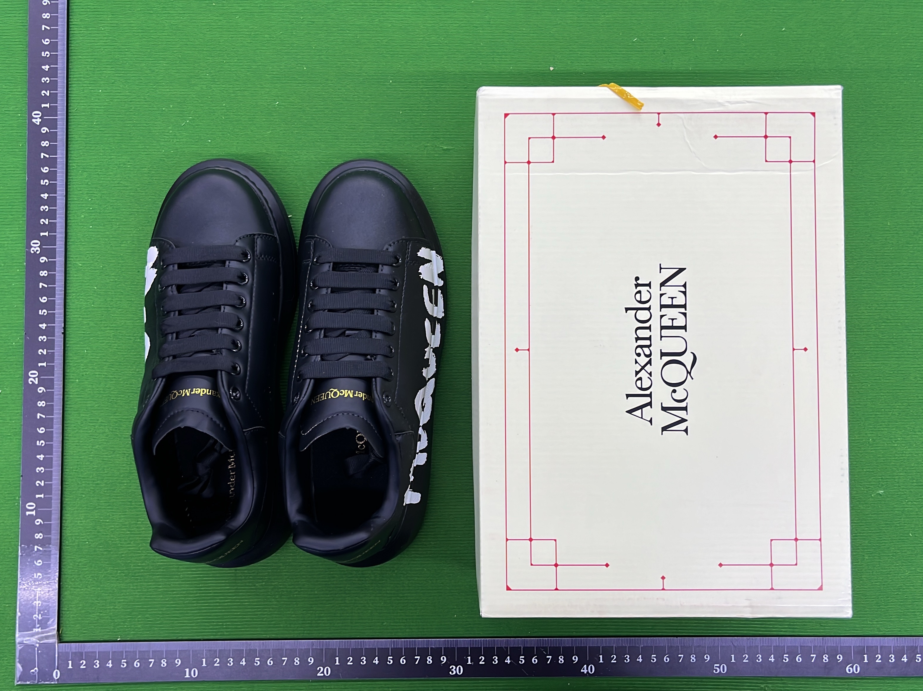 Sneakers — QC-foto 1 av 6