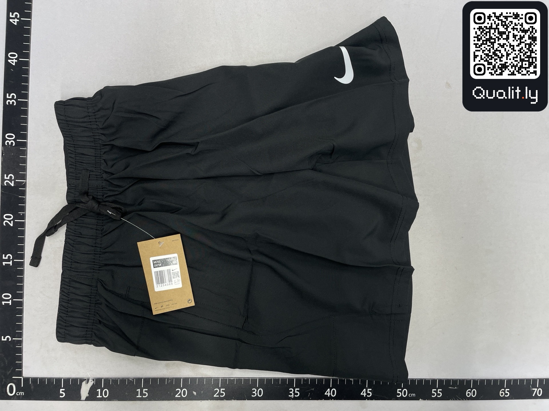 Tuta — foto QC 3 di 105