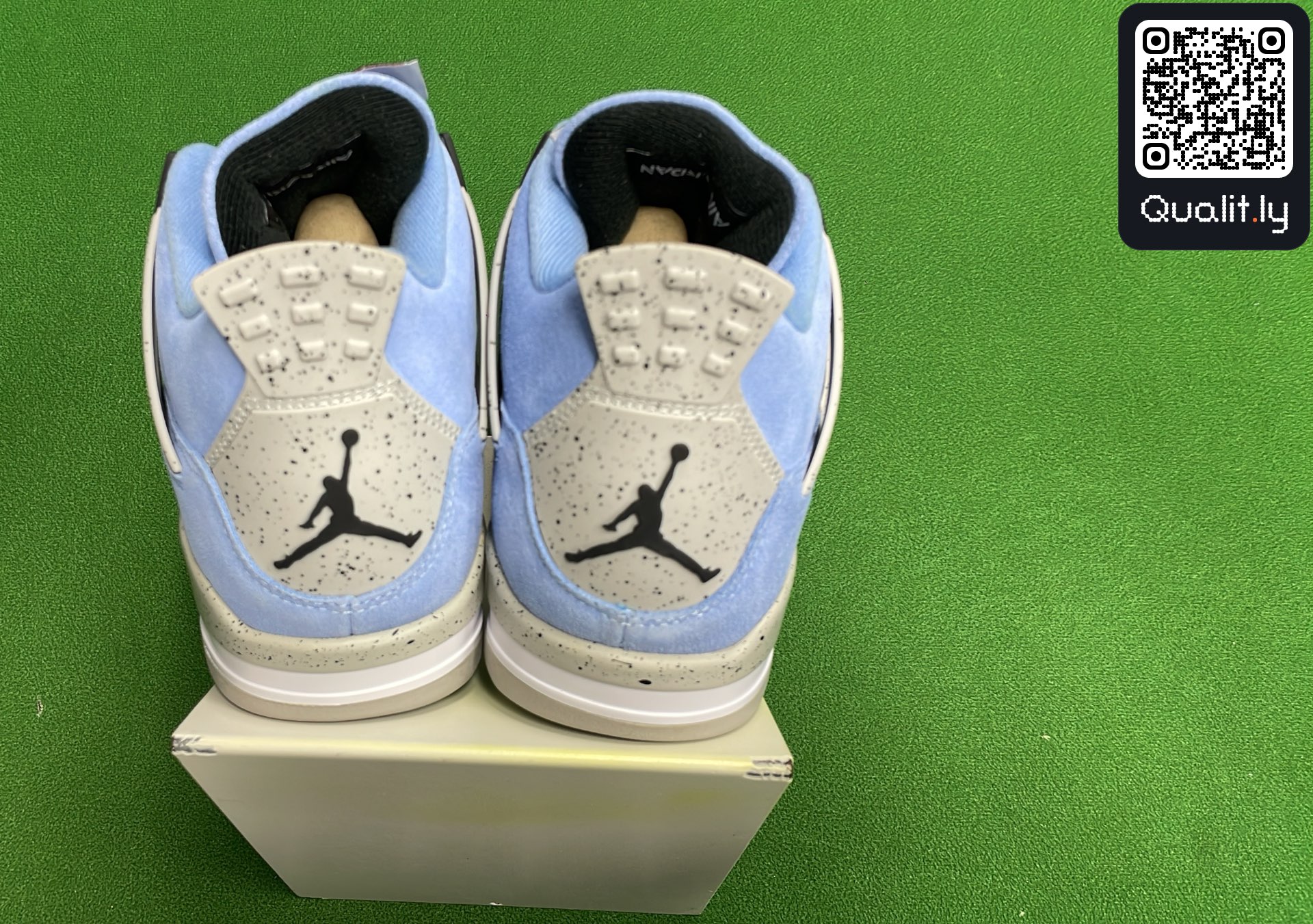 Sneakers — foto QC 3 di 374