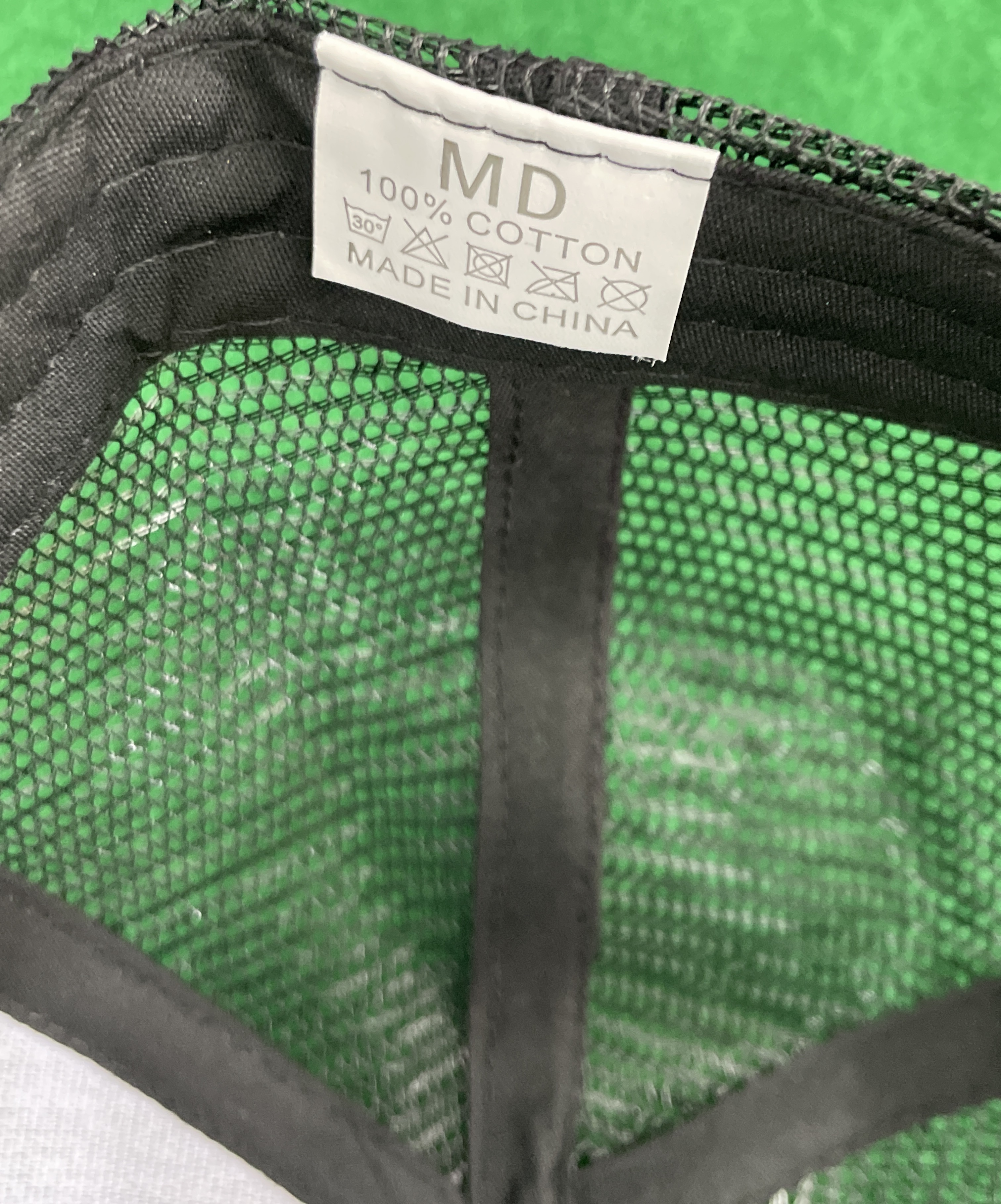 Casquette — photo QC 2 sur 8