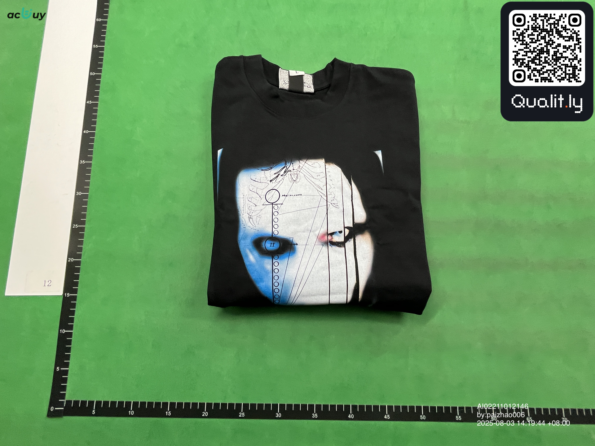 Tricou — fotografie QC 1 din 8