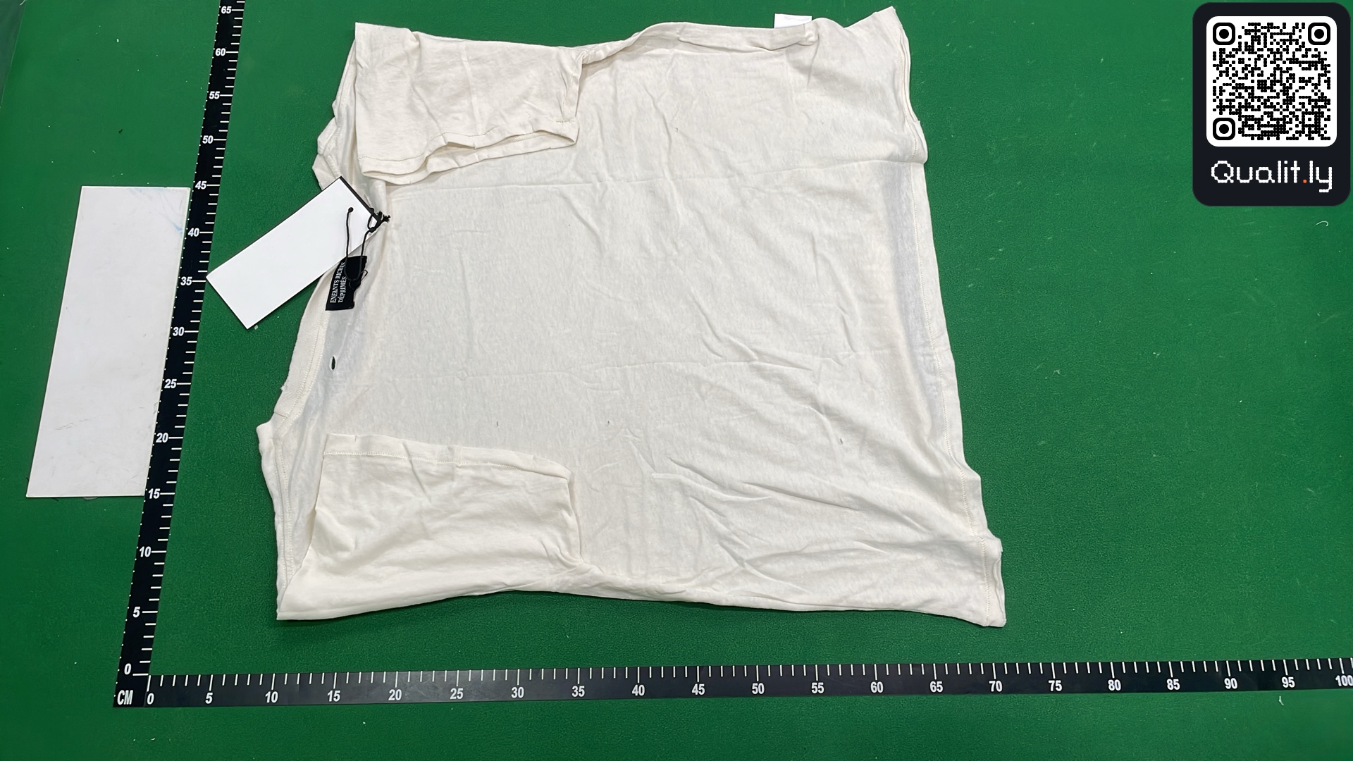 Camiseta — foto QC 3 de 14