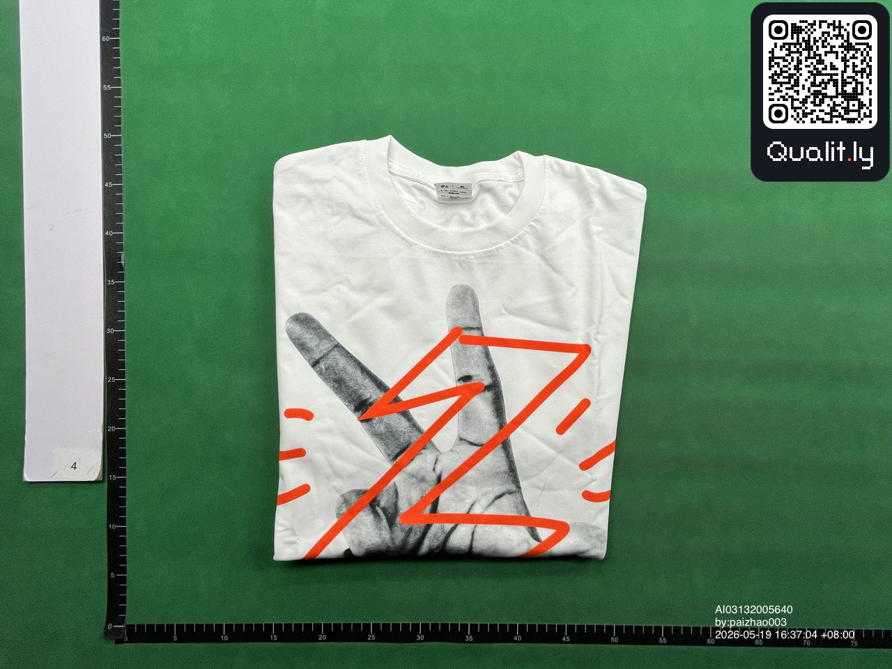 T-Shirt — QC-Foto 1 von 4