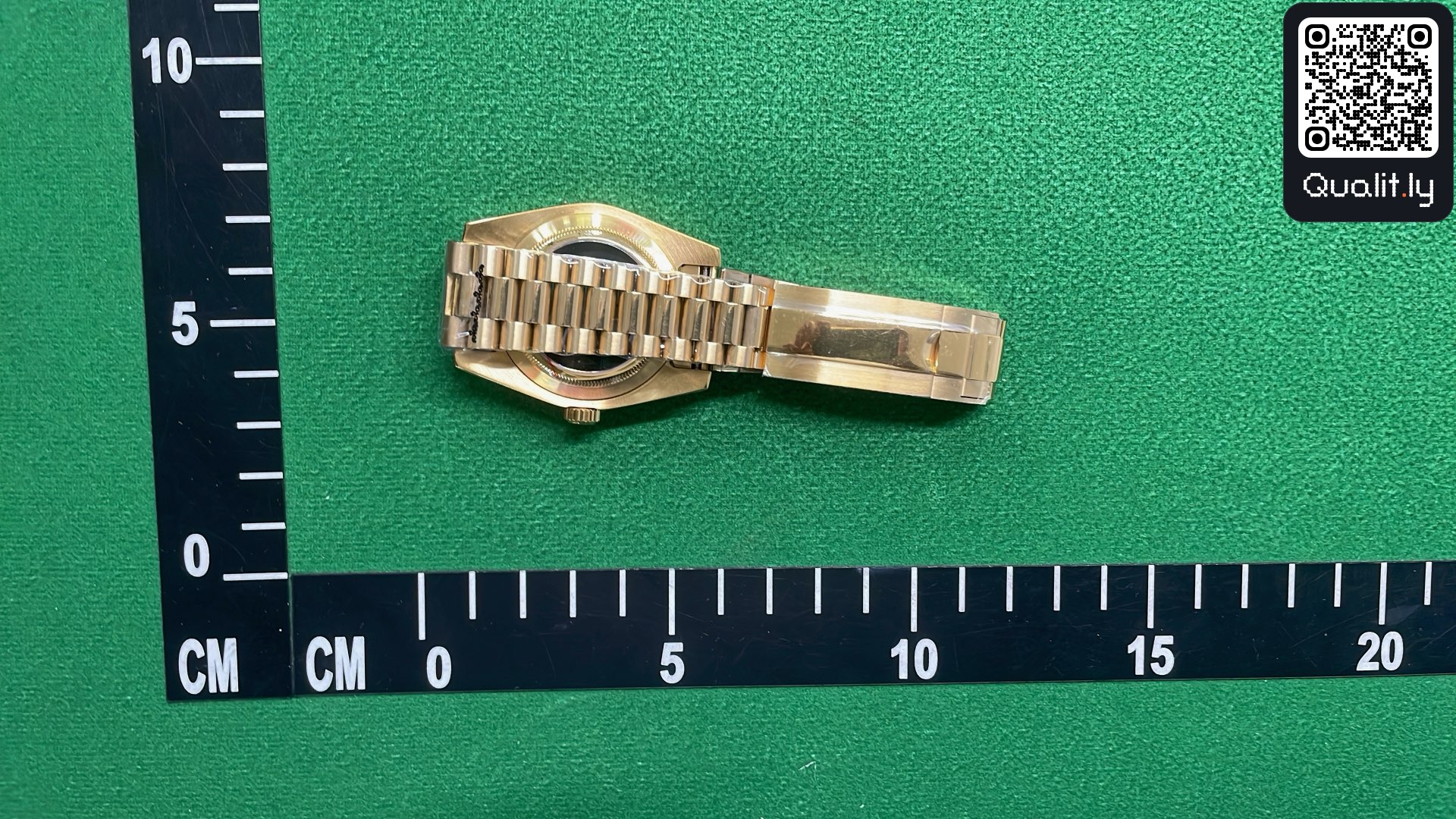Montre — photo QC 2 sur 35