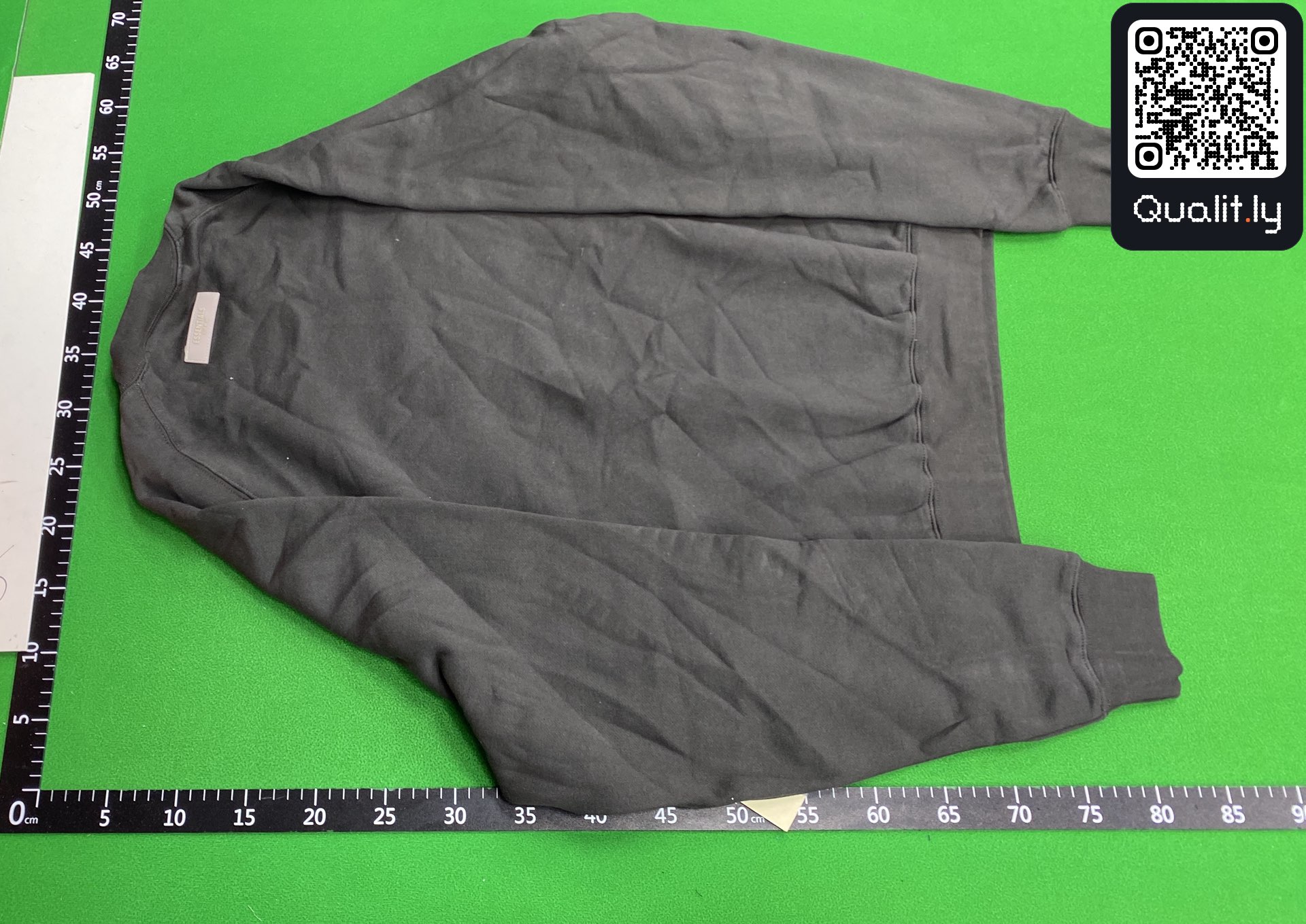 Sweatshirt QC photo 3 of 22