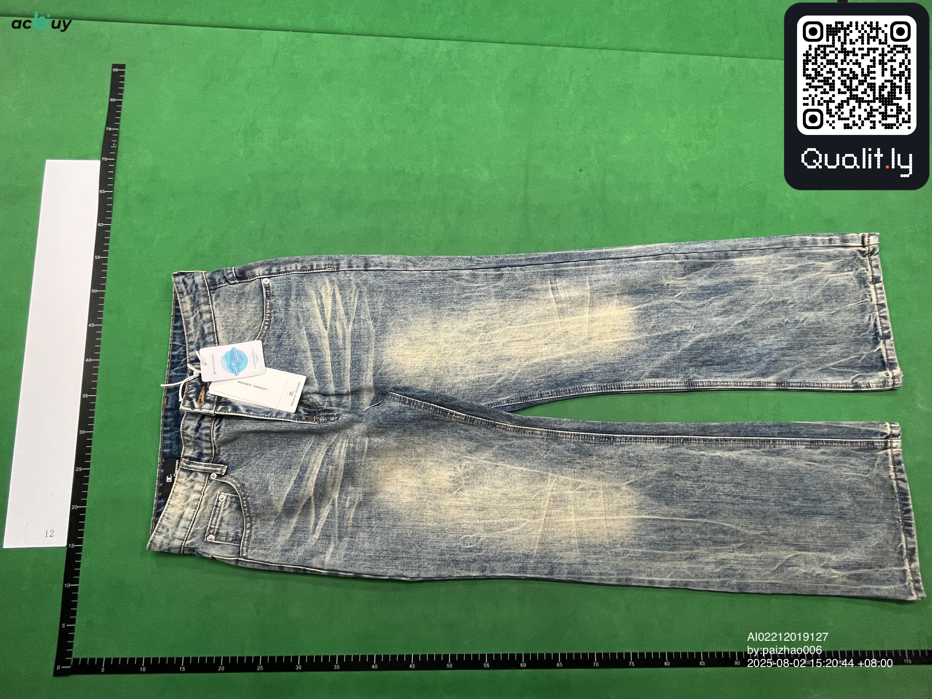 Jeans — QC-foto 3 av 26