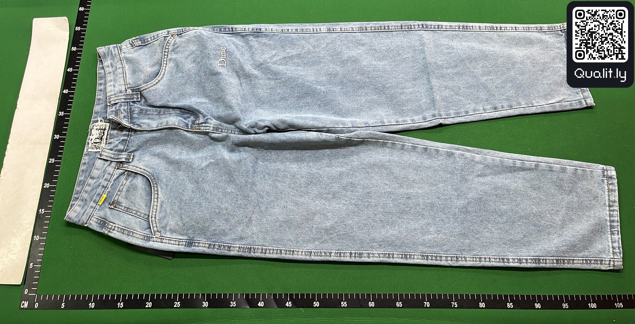 牛仔裤 QC 照片 2 / 4