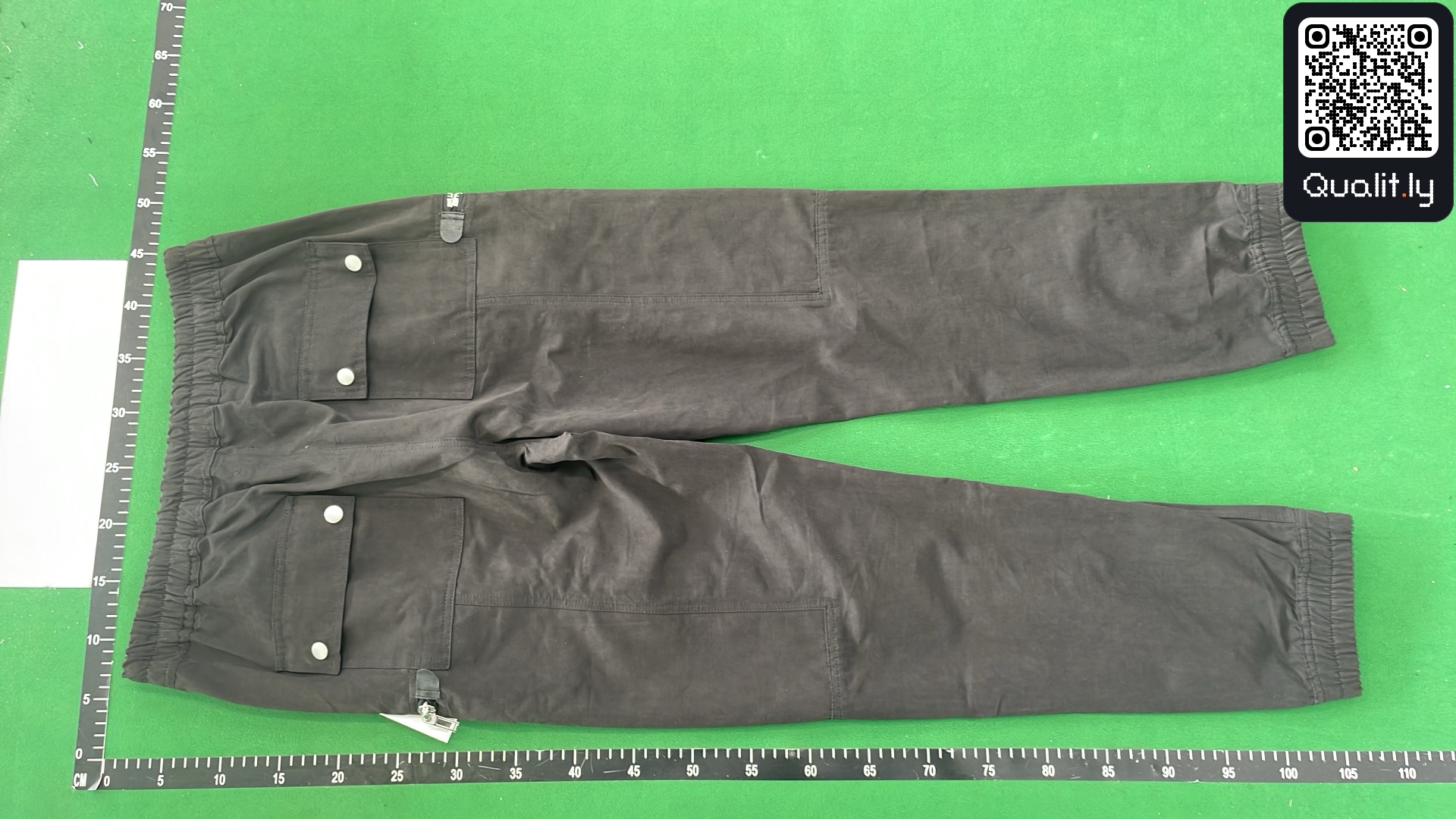 Pants QC photo 3 of 38