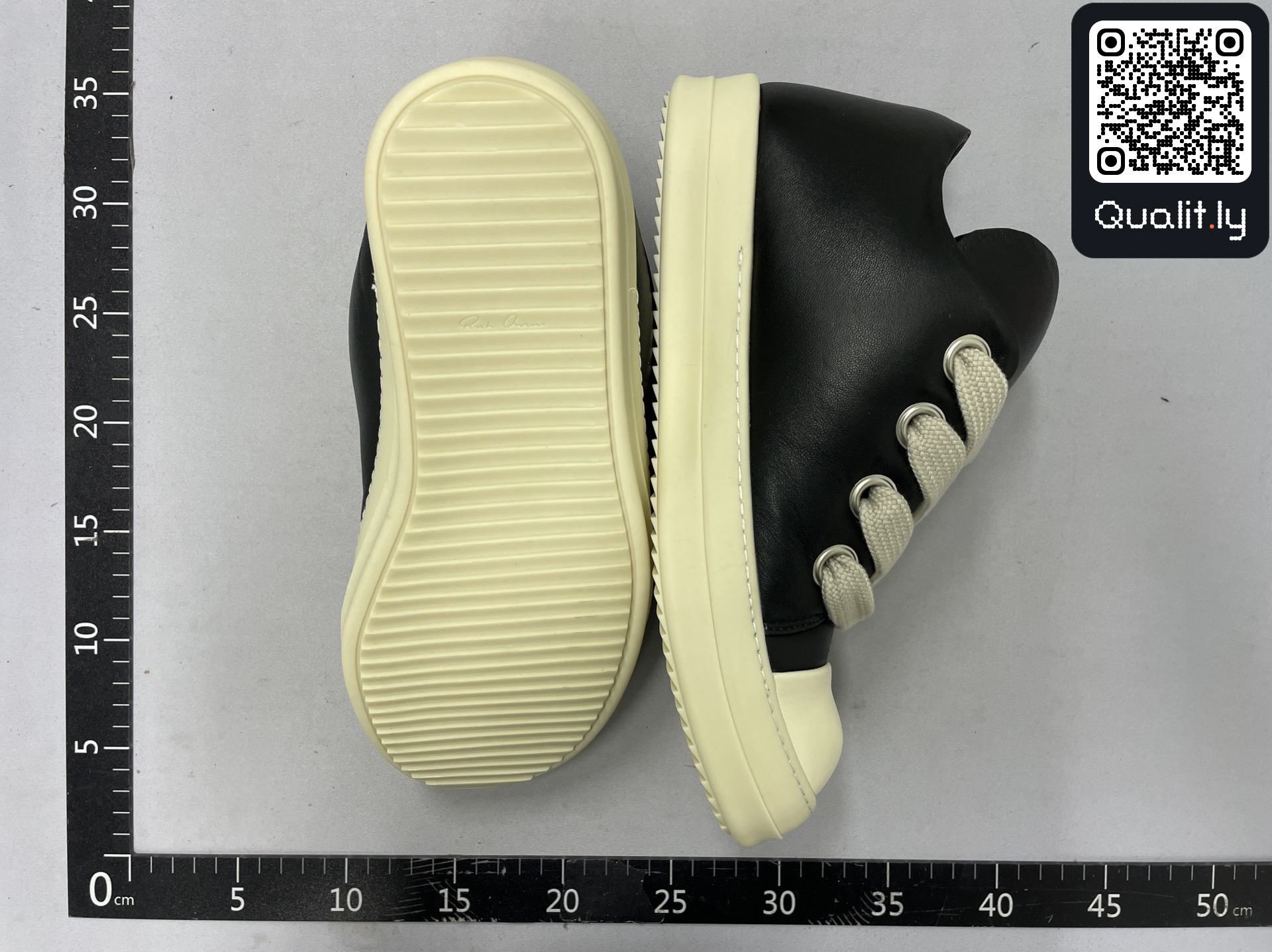 Sneakers — QC-foto 2 av 5