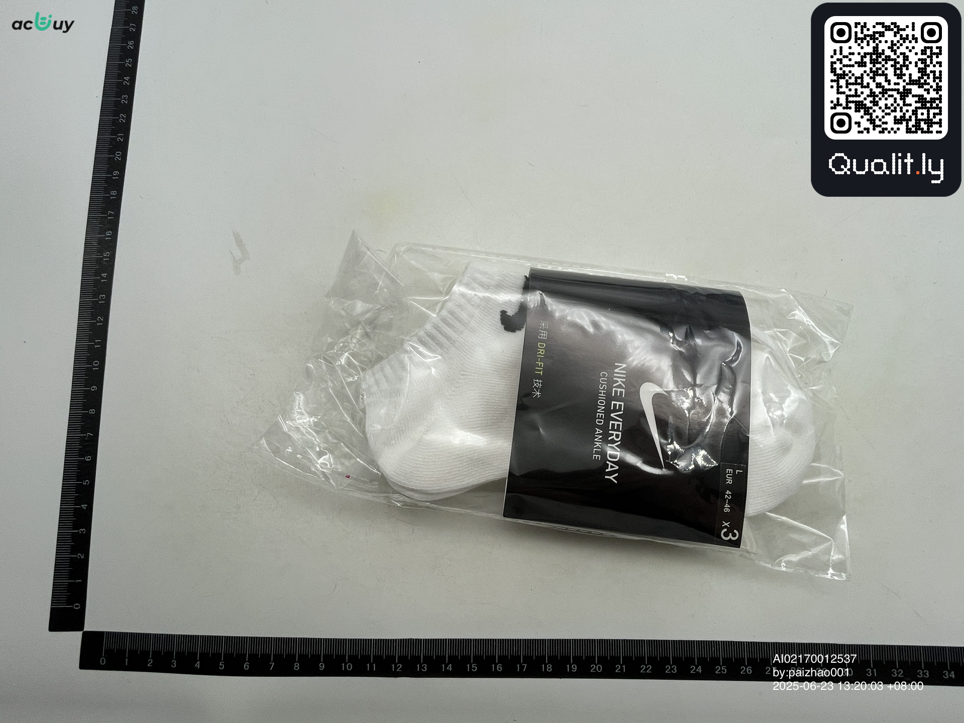 Strumpor — QC-foto 2 av 27