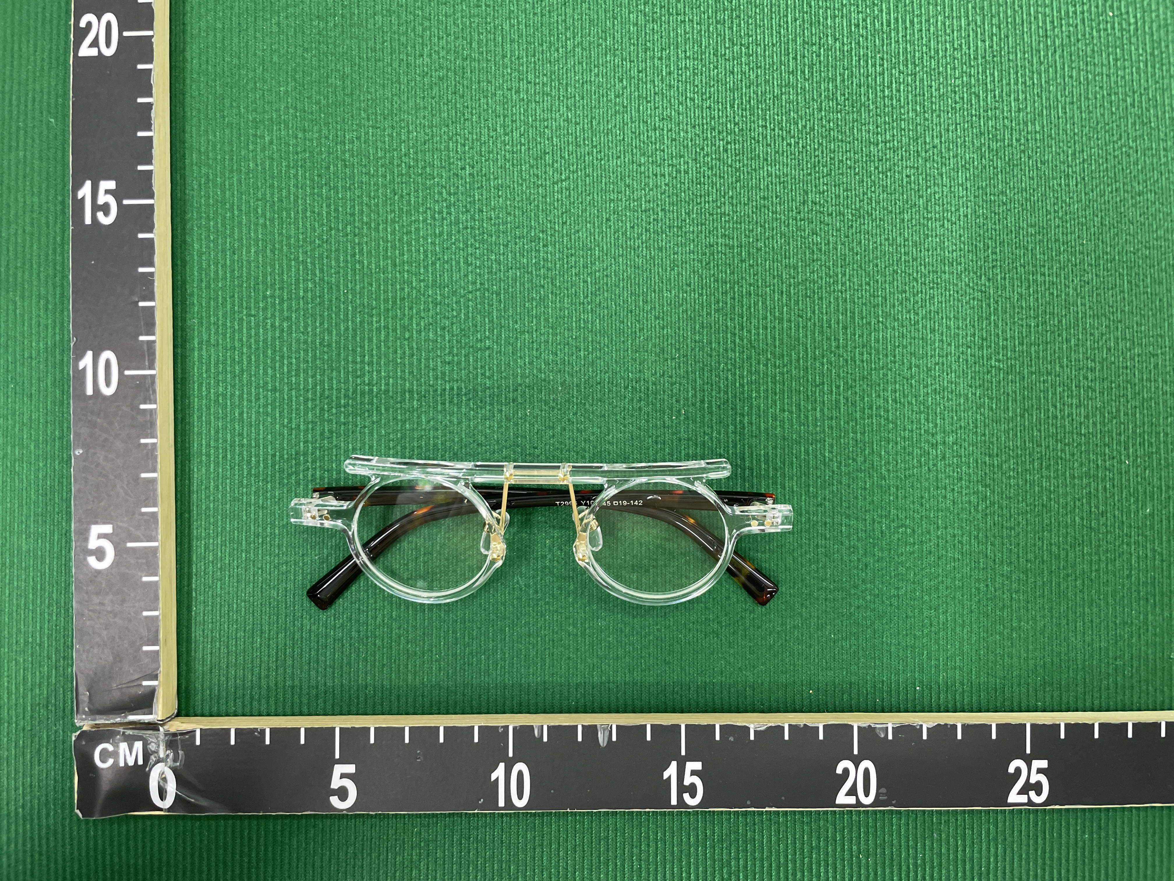 太阳镜 QC 照片 1 / 7