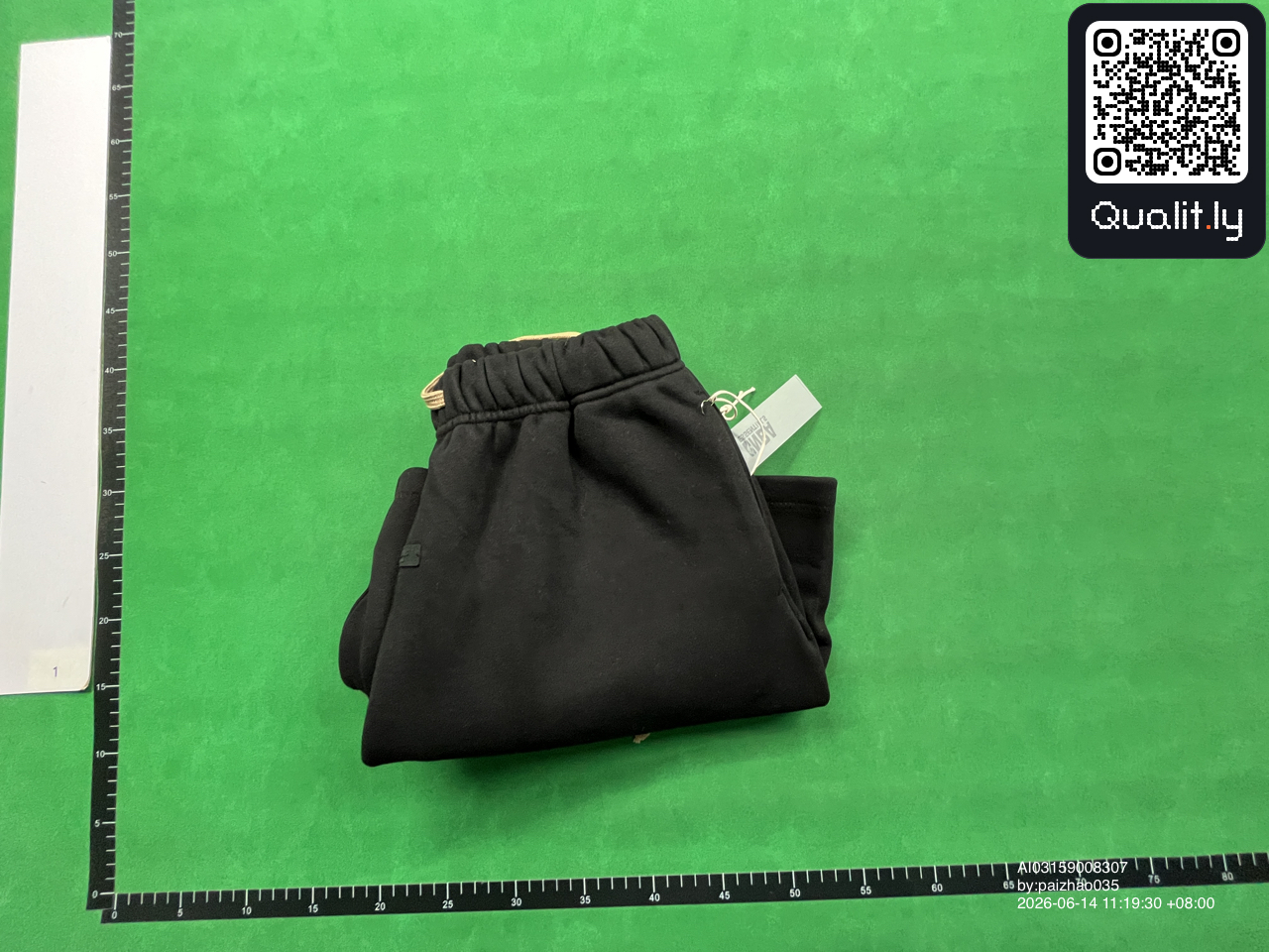Shorts QC photo 1 of 50