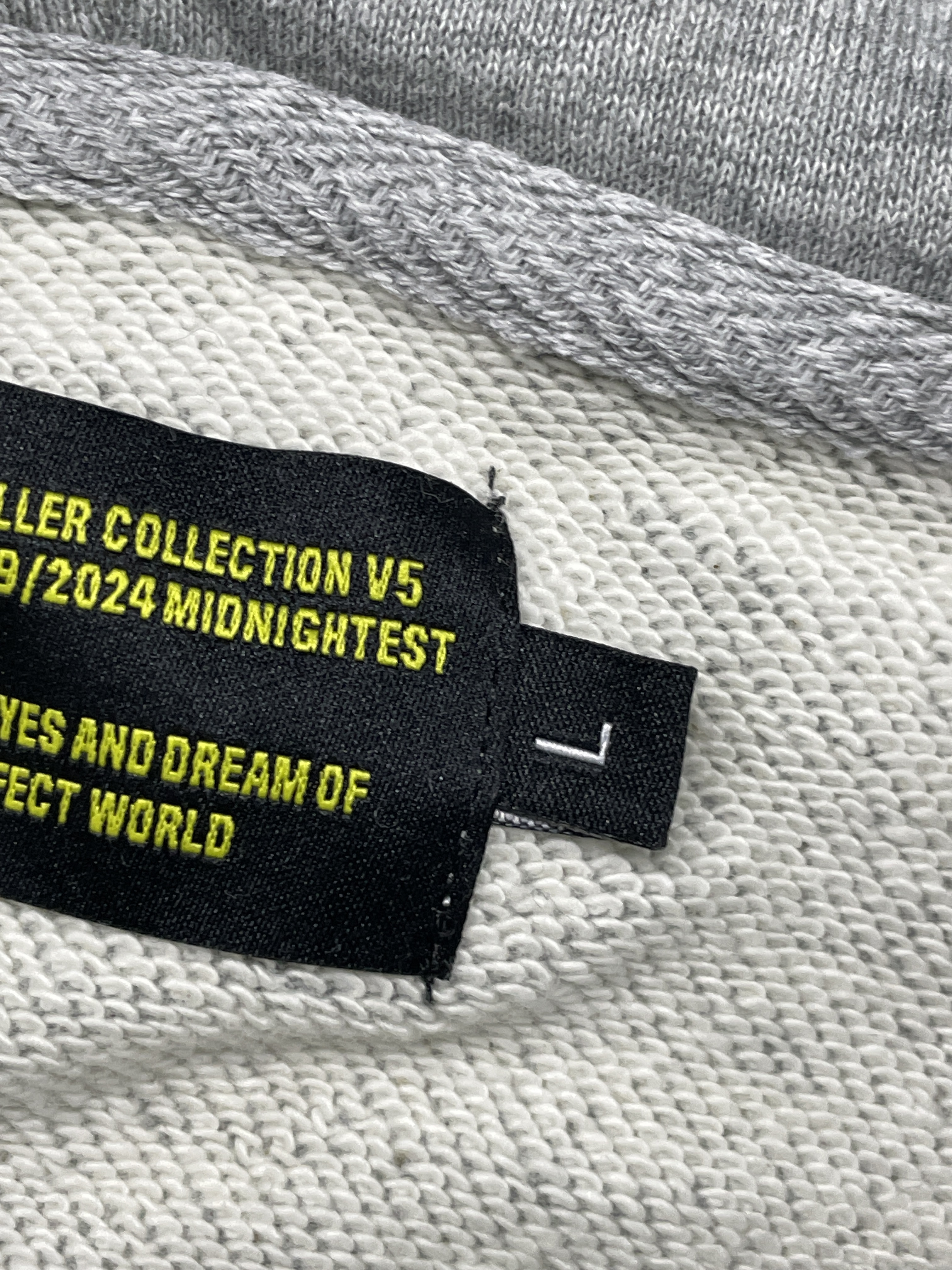 Sweatshirt QC photo 2 of 39