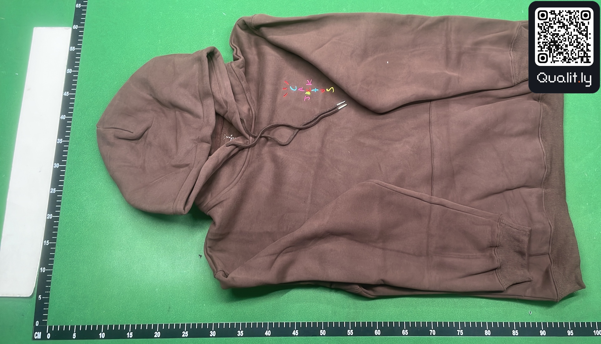 Hoodie QC photo 2 of 14