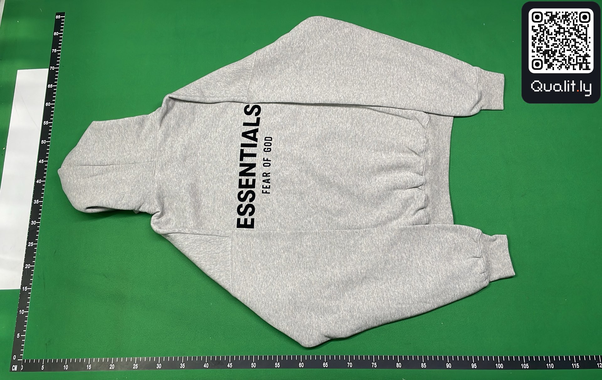 Hoodie QC photo 3 of 149