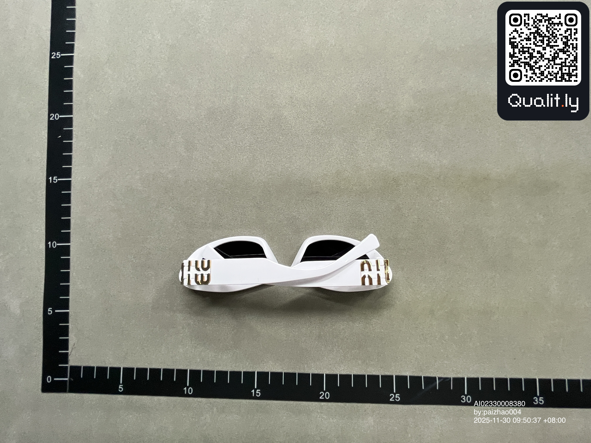 Sonnenbrille — QC-Foto 2 von 9