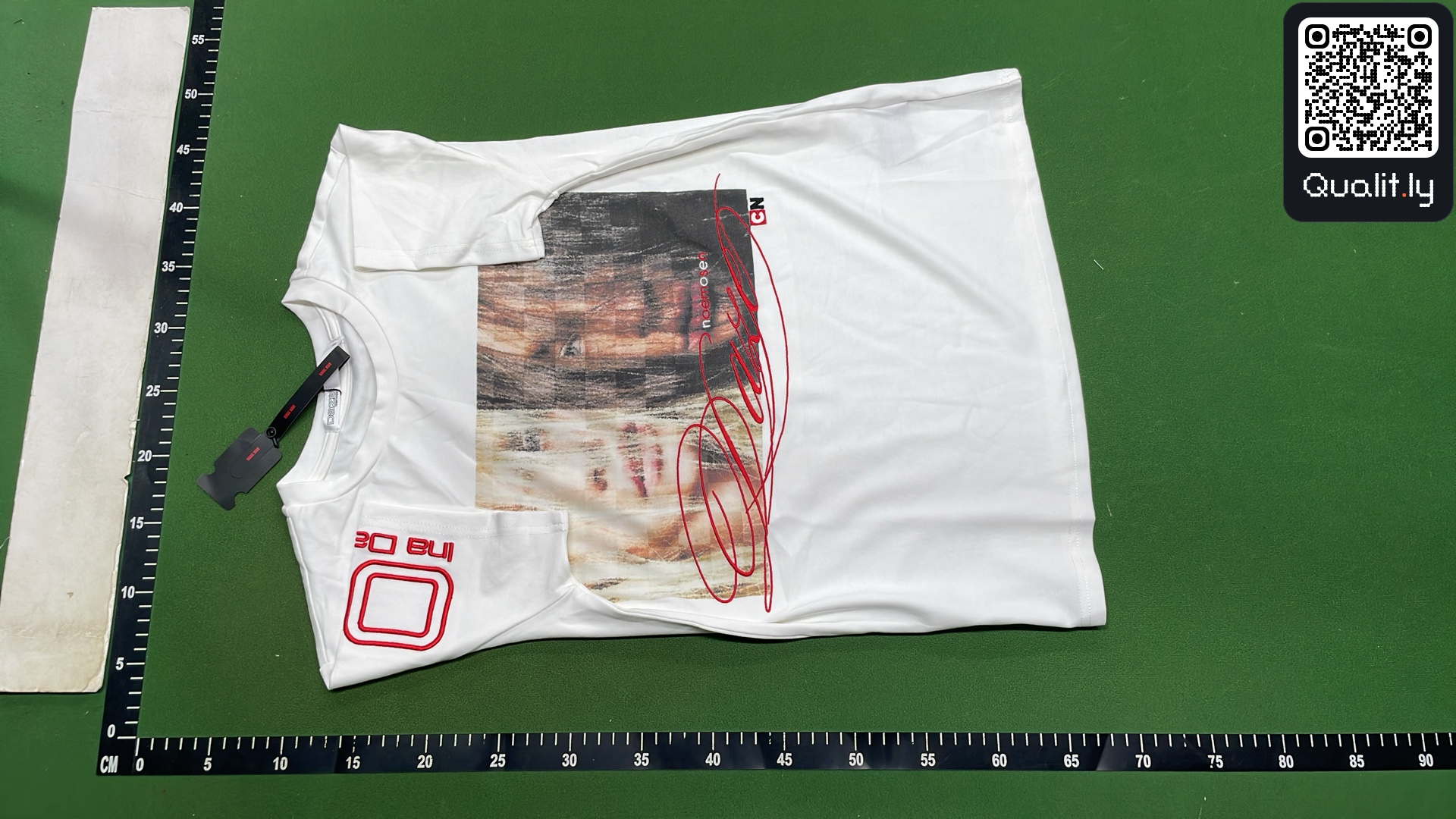 T-Shirt — QC-Foto 2 von 12