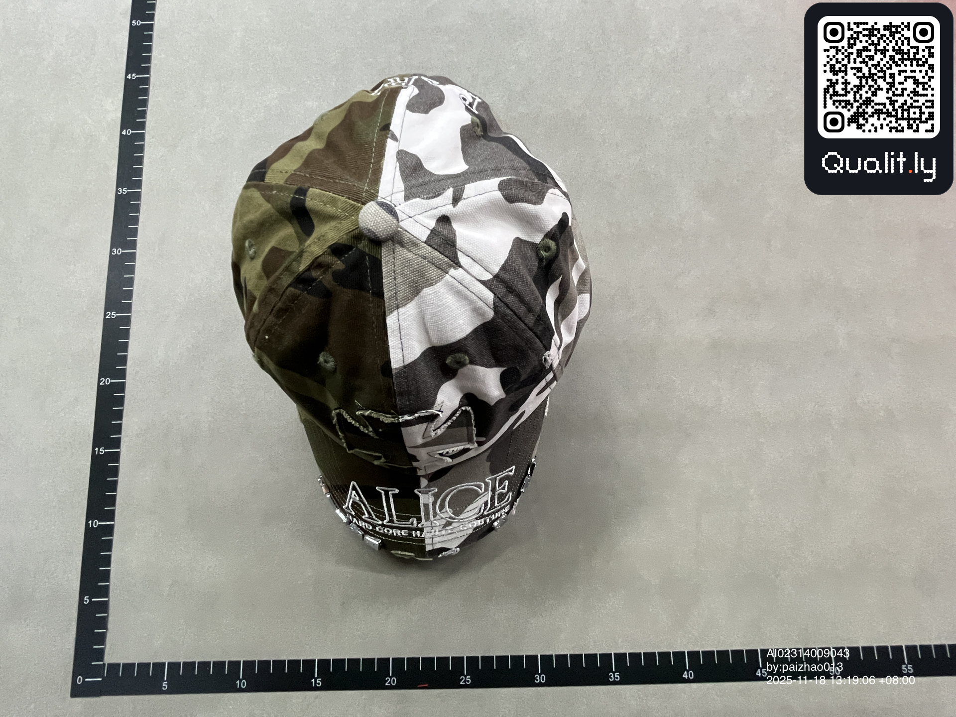 Casquette — photo QC 3 sur 3
