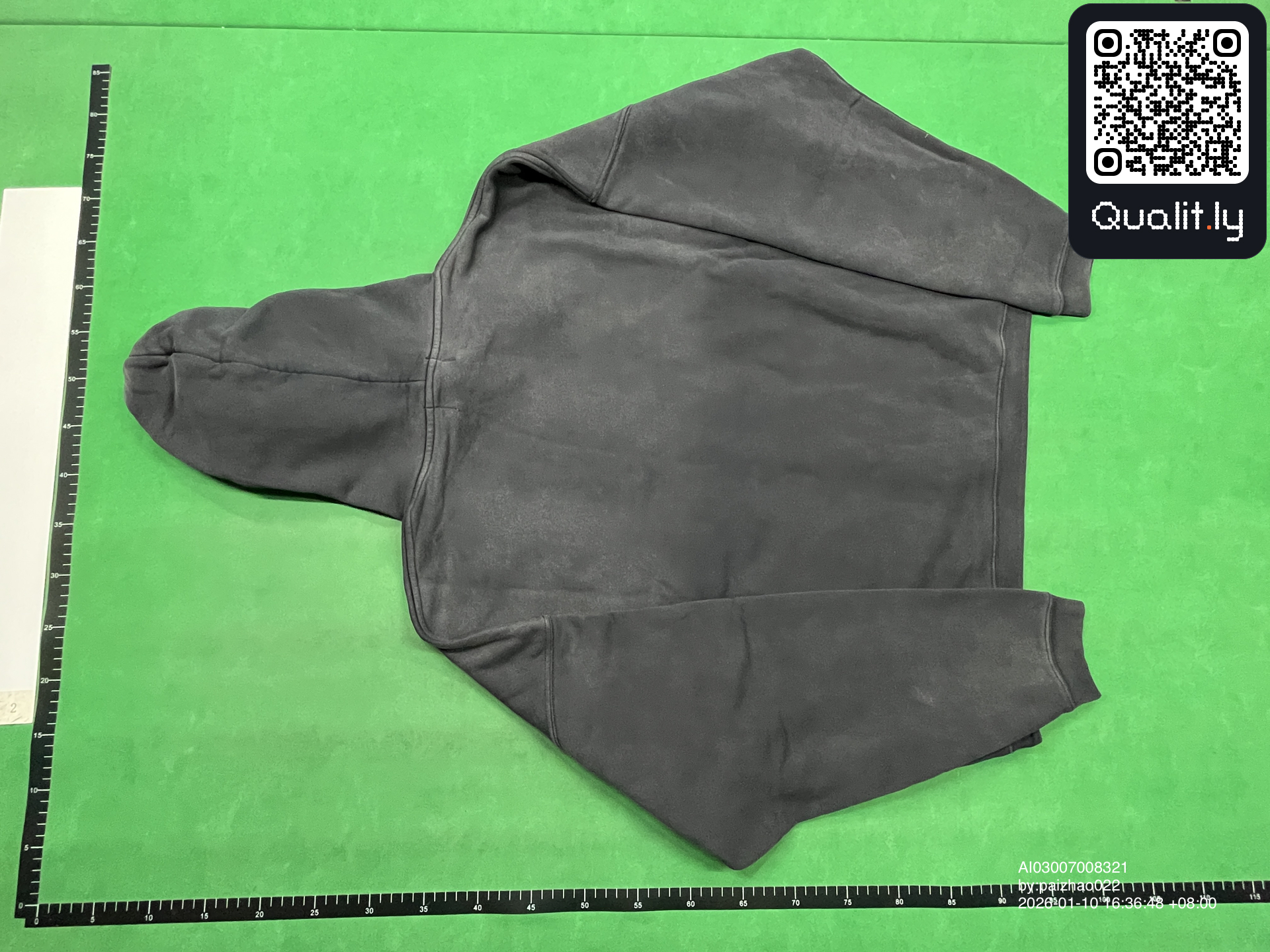 Hoodie — QC-foto 1 van 14
