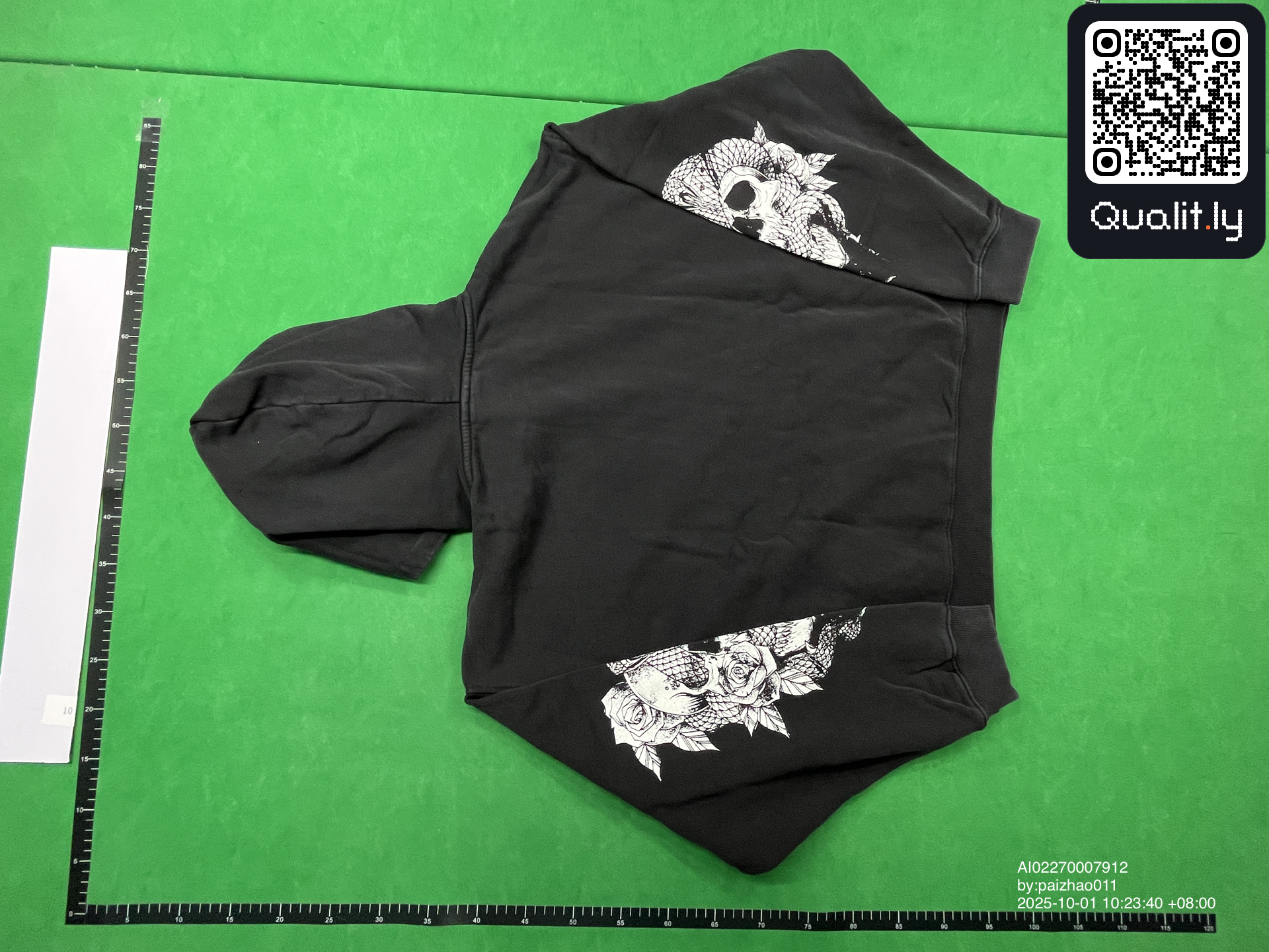 连帽卫衣 QC 照片 2 / 10