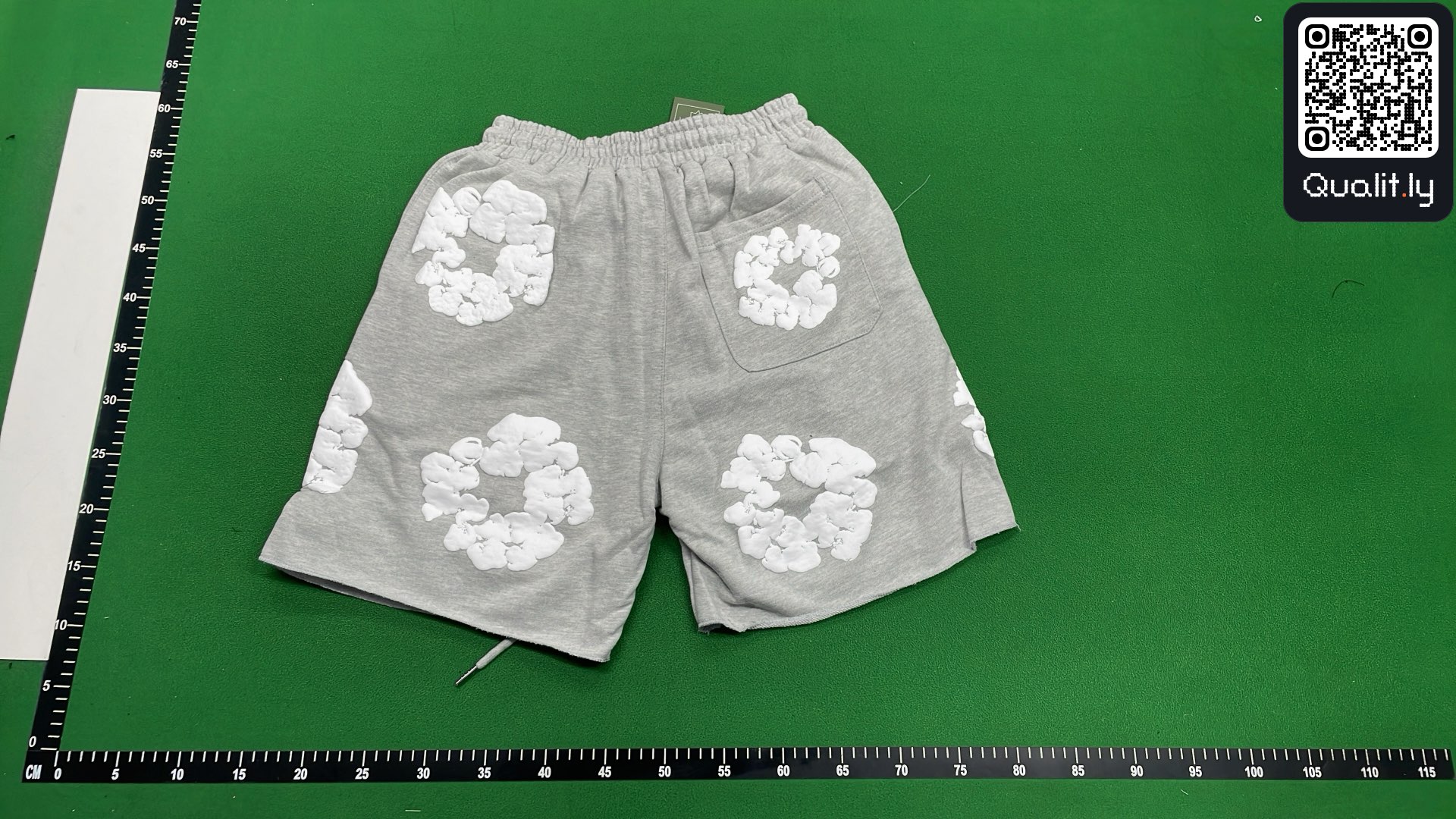 Hoodie QC photo 3 of 44