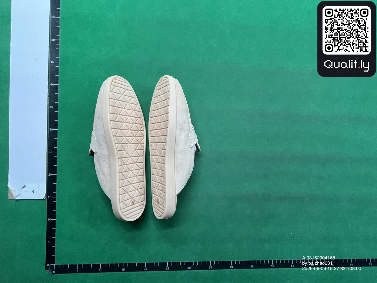 Sneakers QC photo 3 of 21