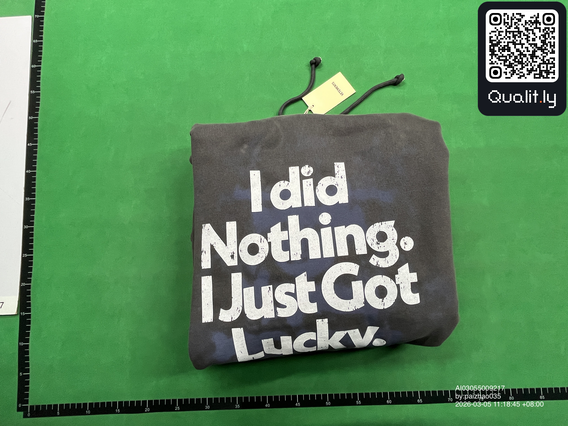 Hoodie — QC-foto 1 van 8