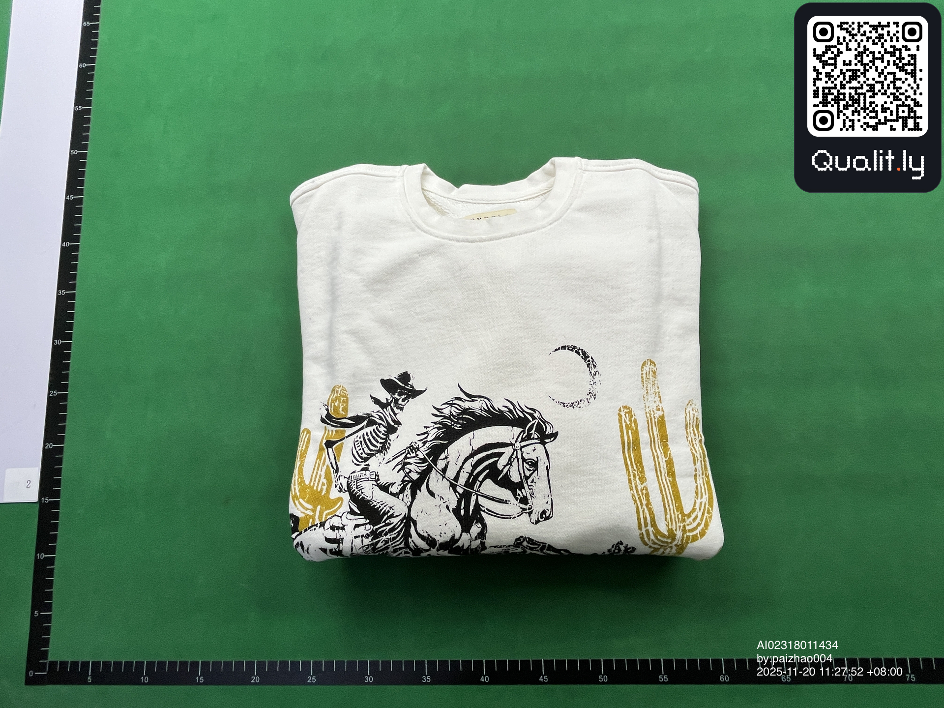 连帽卫衣 QC 照片 1 / 4