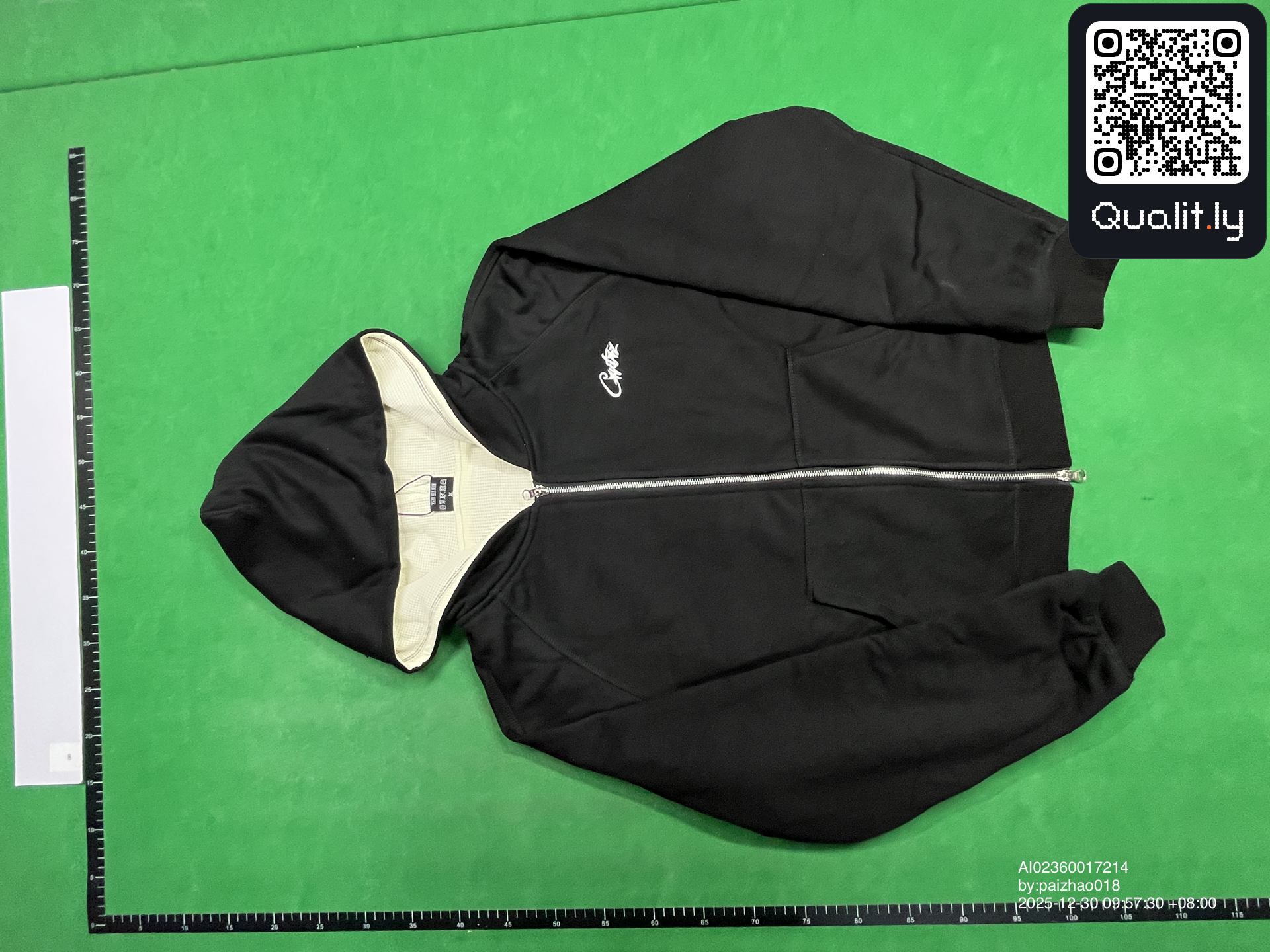 Hoodie QC photo 3 of 8