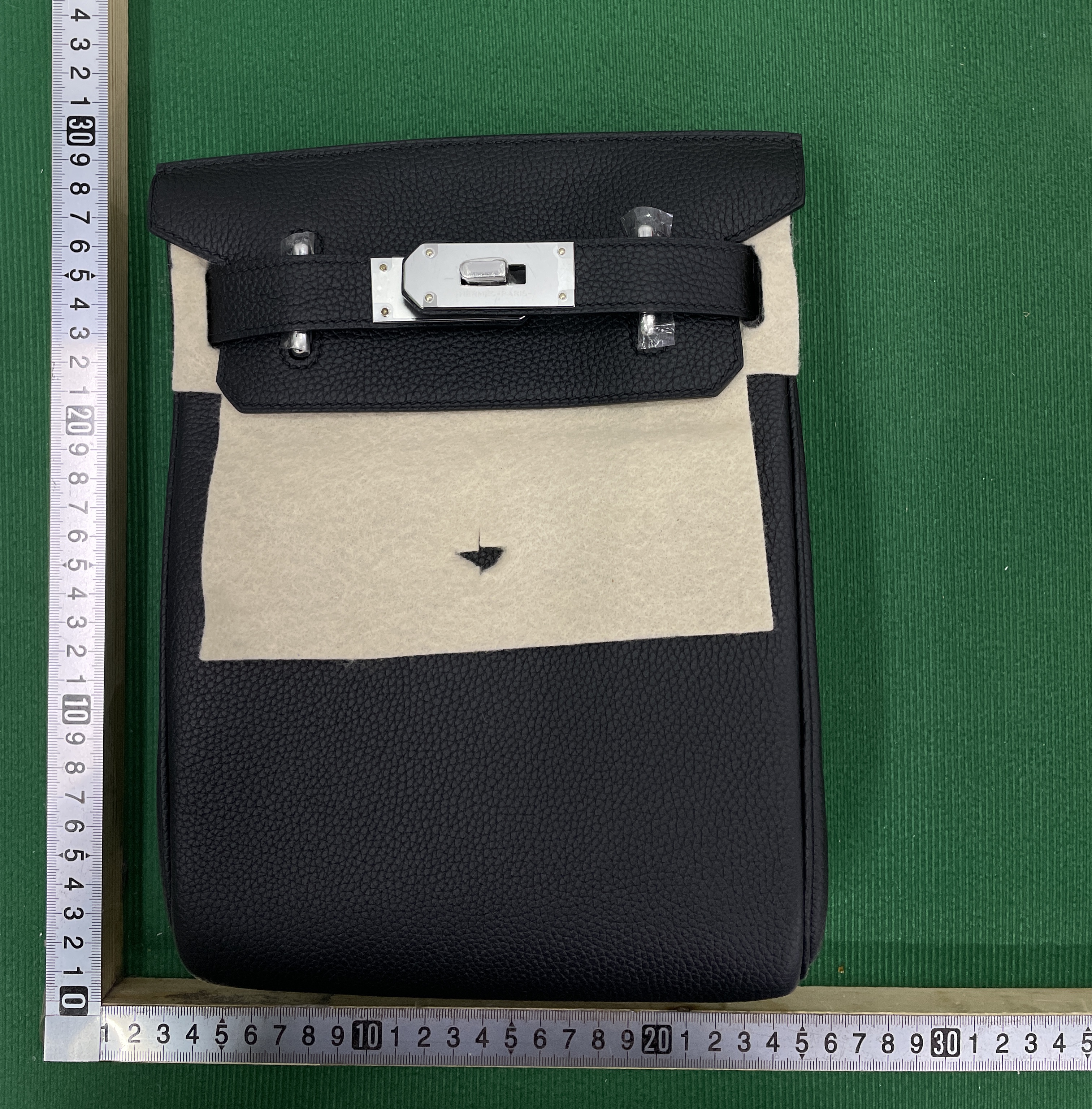 Foto QC 2 di 6