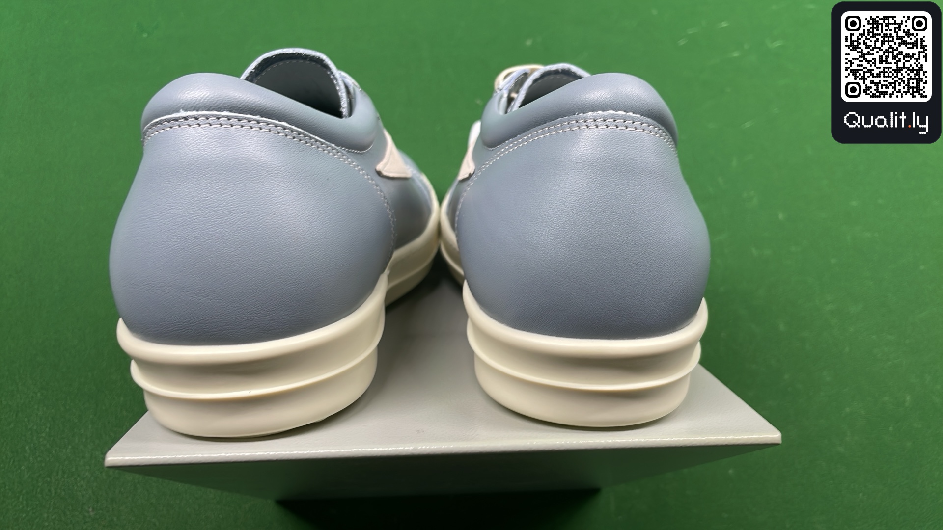 Sneakers — foto QC 3 di 6