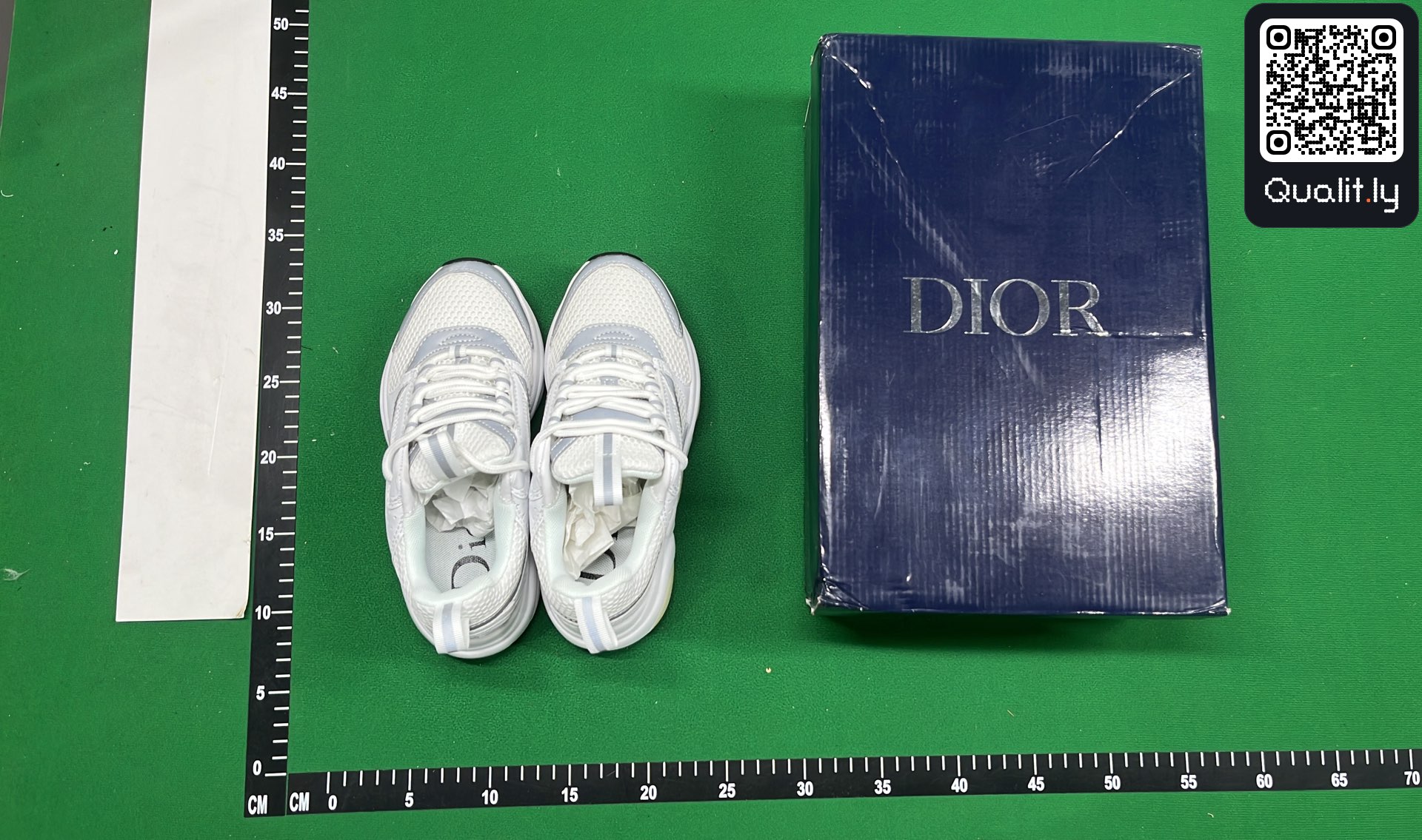 Sneakers — QC-foto 1 av 6